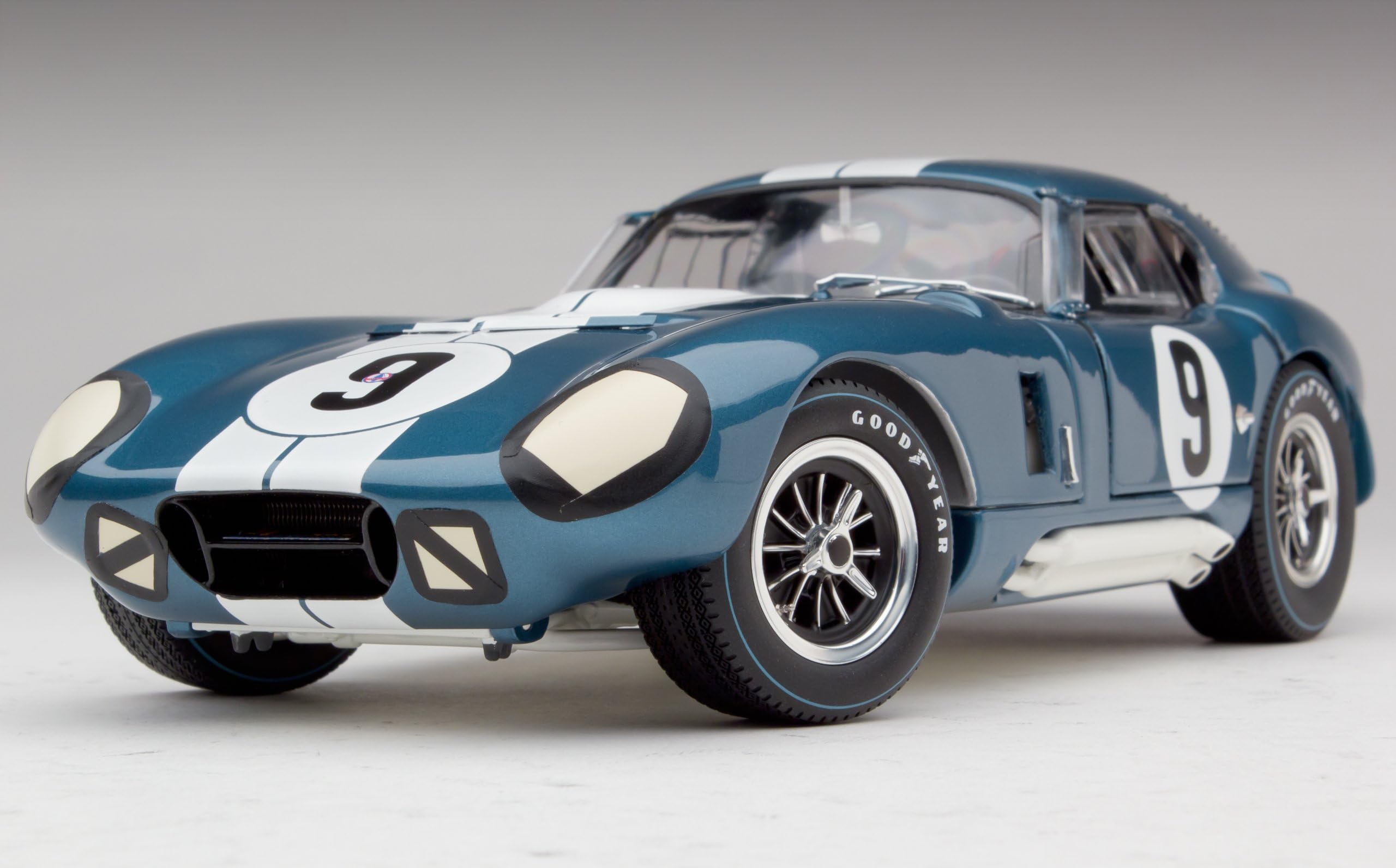 Cobra Daytona 1965 Restored and owned by Carroll Shelby, signed by Shelby Limited Ed. 1/18 Scale Die-Cast Model