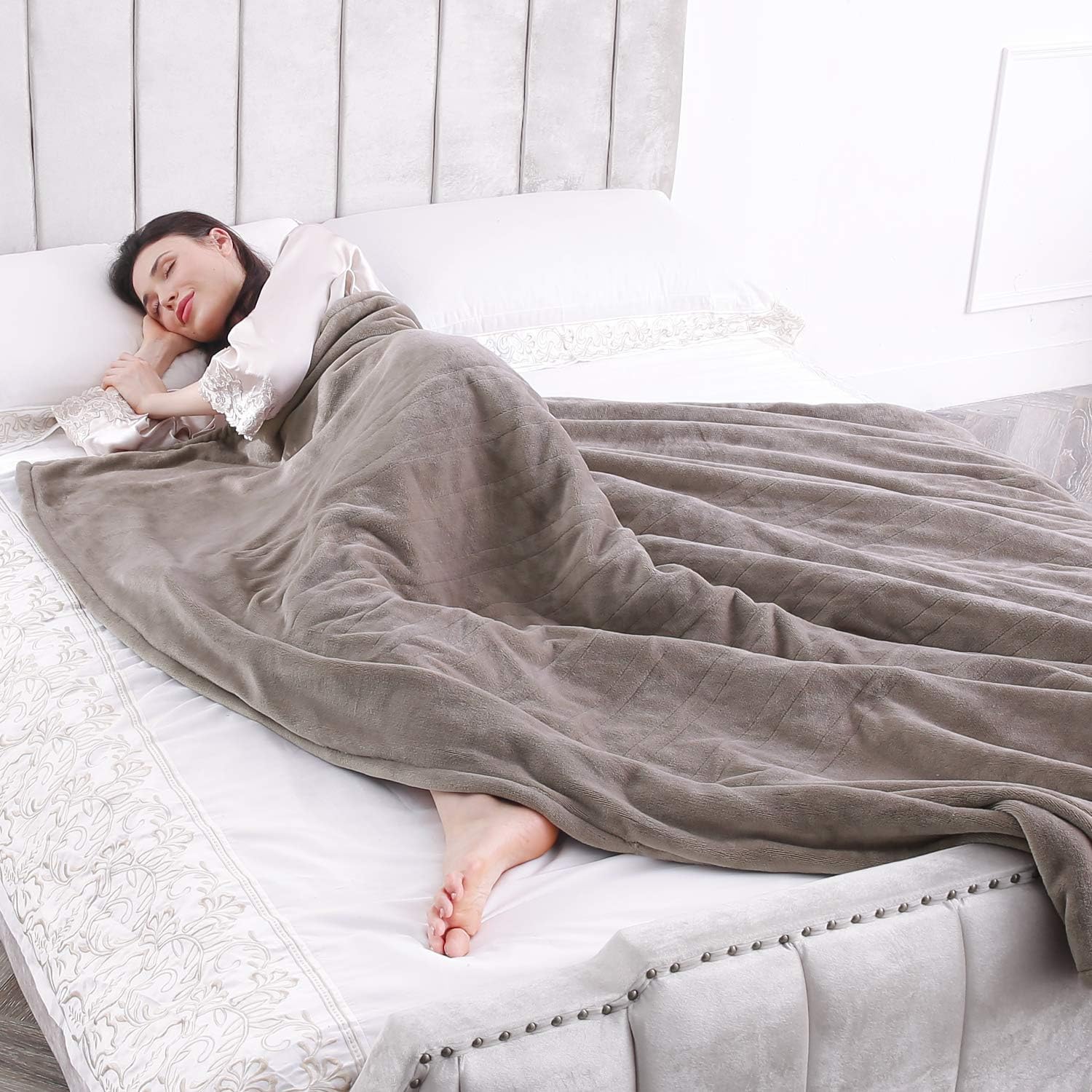 MaxKare Electric Blanket Heated Throw 72" x 84" Oversized Flannel Heated Blanket, ETL Certification Fast Heating with 3 Heating Levels & 8 Hours Auto Off, Machine Washable: Home & Kitchen