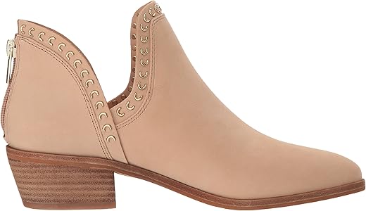 prafinta vince camuto