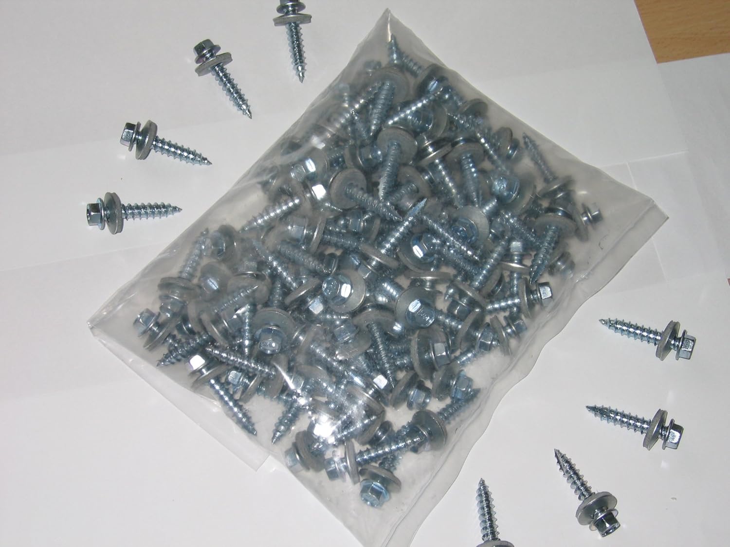 Rhino Steel Cladding Timber Tek Screws/Fixings for Roofing (Bag of 100