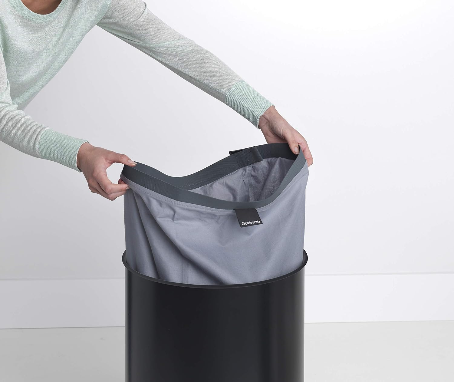 Brabantia, Laundry Bin, Cork Lid, Portable Laundry Bag Inside, Quick-drop Opening, Basket with Ventilation Holes - Image 4