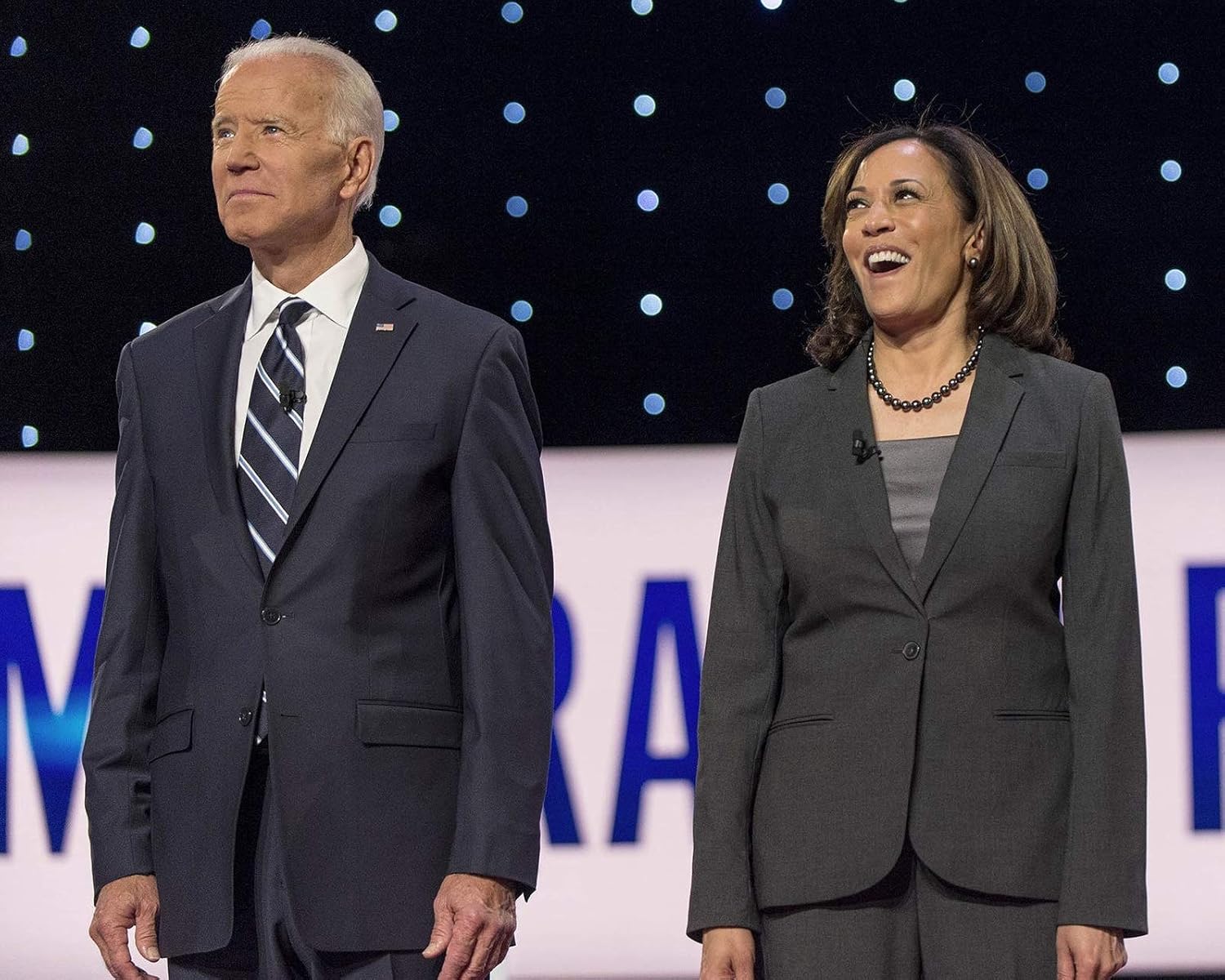Photographs - Joe Biden & Kamala Harris 8 x 10 / 8x10 Photo Picture *SHIPS FROM THE USA*