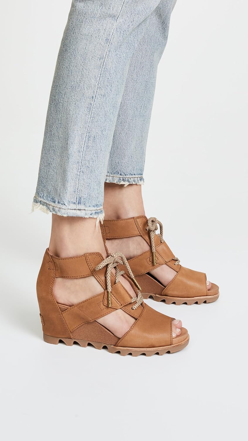 sorel joanie lace up