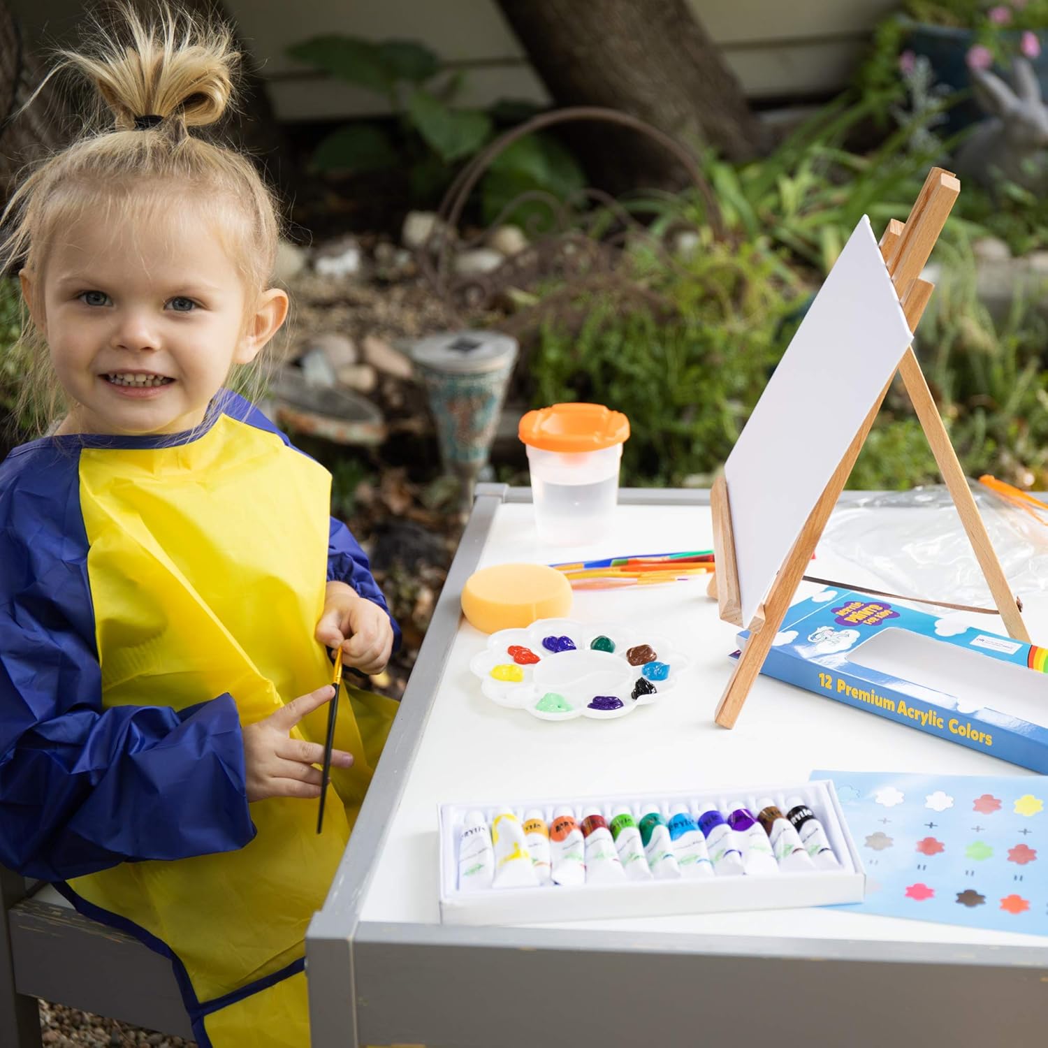 Gorgeous Kids Paint Set - 33-Piece Acrylic Painting Supplies Kit with Brushes, Paints, Canvas and Easel - The Perfect Art Gift Set for Many Hours of Creative and Productive Painting Fun: Kitchen & Dining