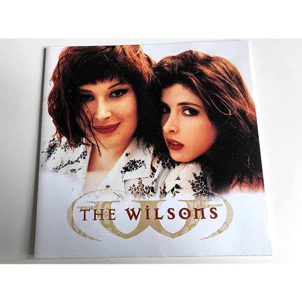 Carnie Wilson, Wendy Wilson - Hey Santa! - Amazon.com Music