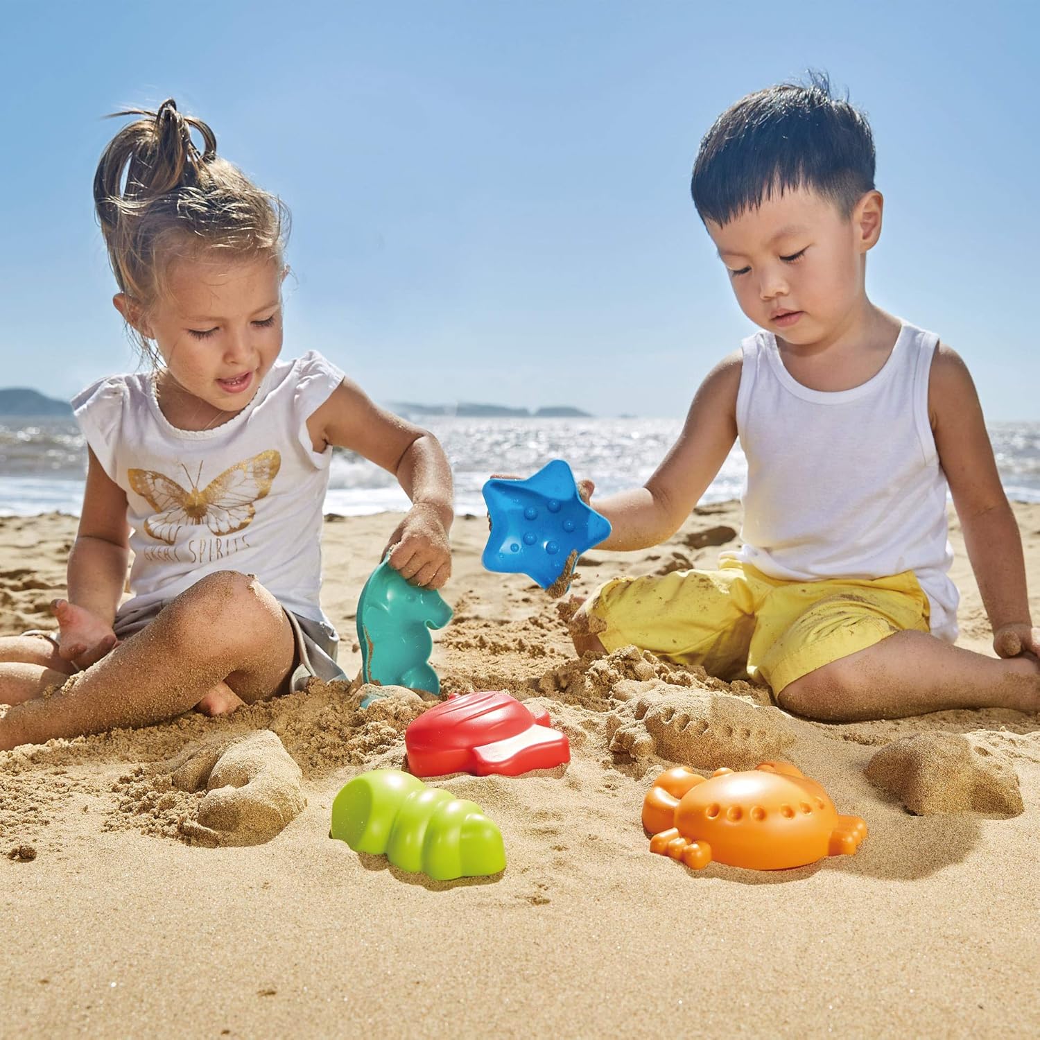 Hape Beach Toy Essential Set, Sand Toy Pack, Mesh Bag Included, E8603: Toys & Games