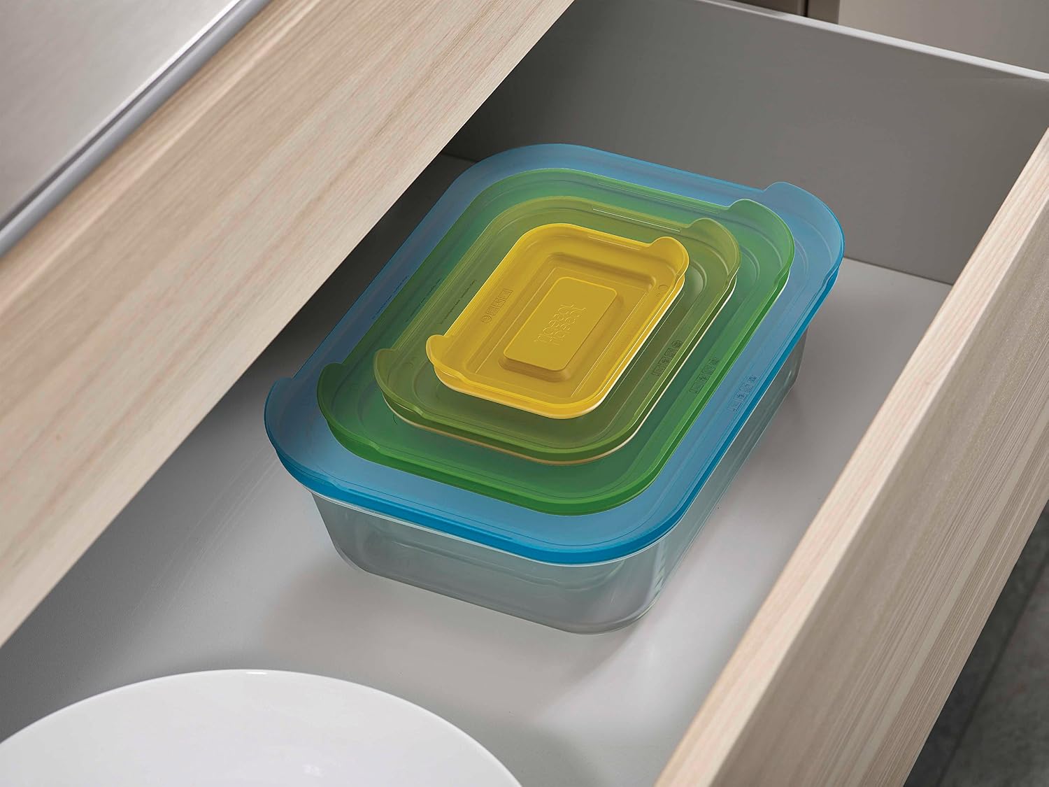 Joseph Joseph Nest Glass Set of 4 Food Storage Containers with lids, Stackable, Space Saving Design, Oven, Freezer - Image 5