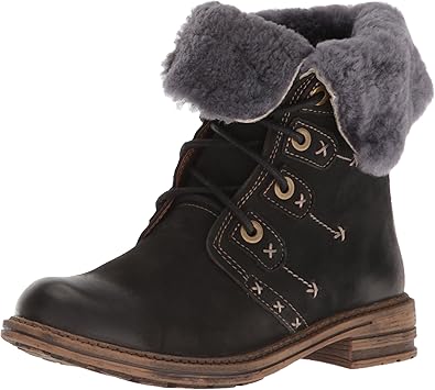 chukka boots womens amazon