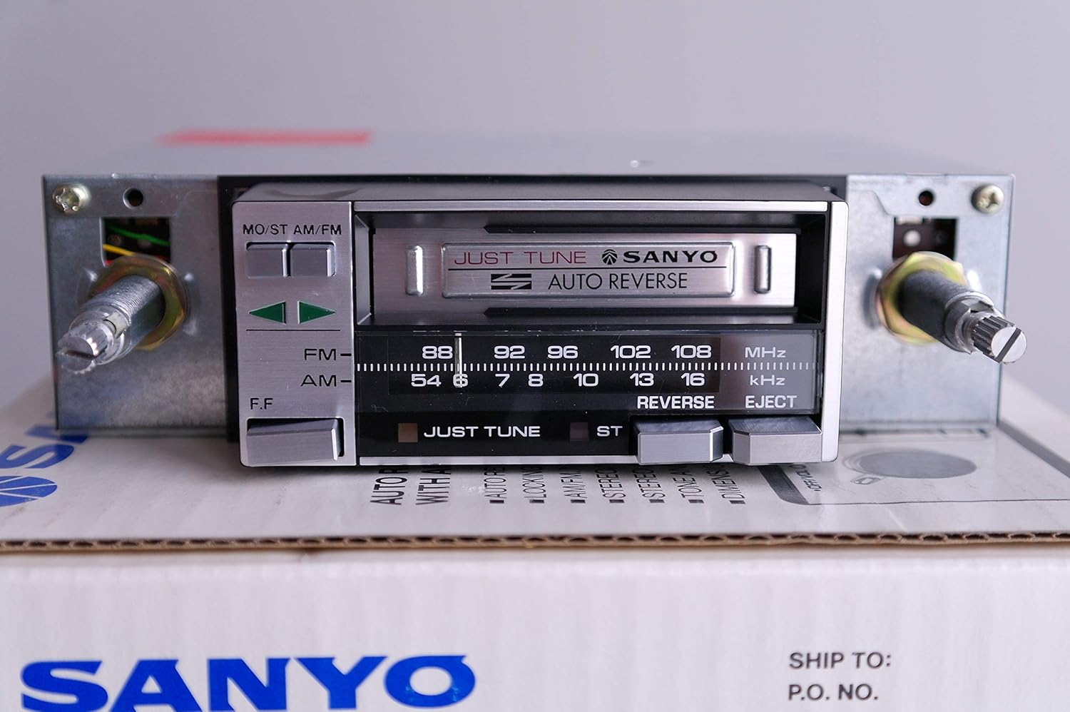 Sanyo Classic Car Radio FT230M Auto Reverse Cassette Car Stereo Retro