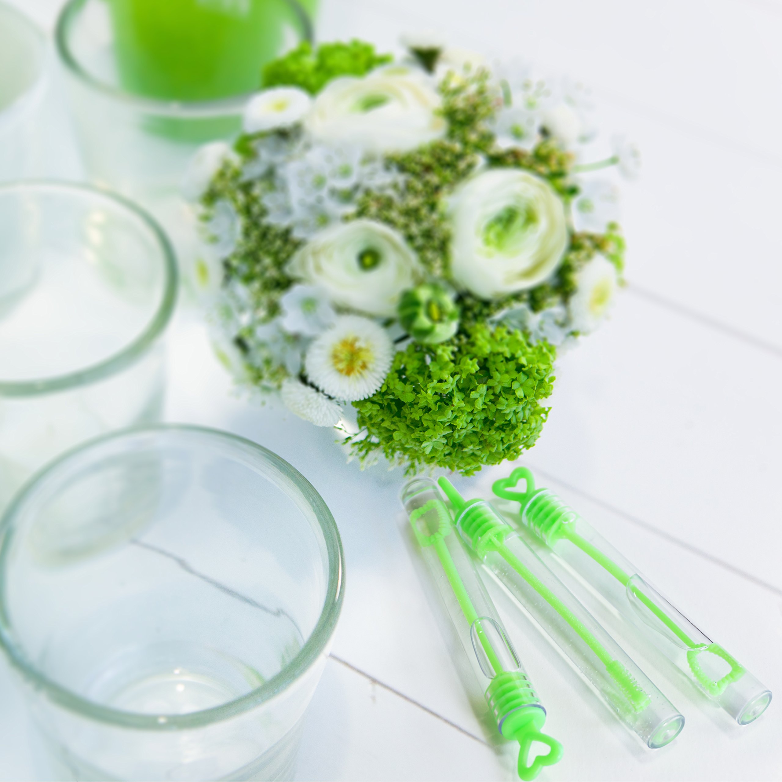 Louisiana premium soap bubbles set in white - 48 pieces with heart handle - Loving gift for wedding baptism birthday golden wedding engagement Valentine\'s Day guest gift party- Ideal setting for gorgeous photos