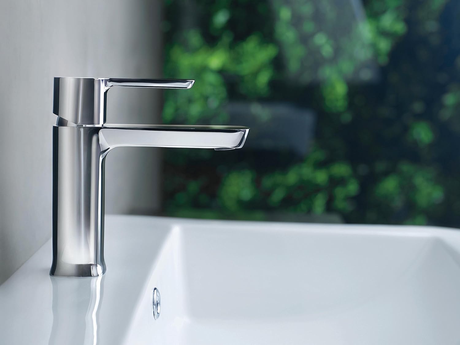 Delta Faucet Modern Single Hole Bathroom Faucet, Single Handle Bathroom Faucet Chrome, Bathroom Sink Faucet, Drain Assembly, Chrome 581LF-PP - - 
