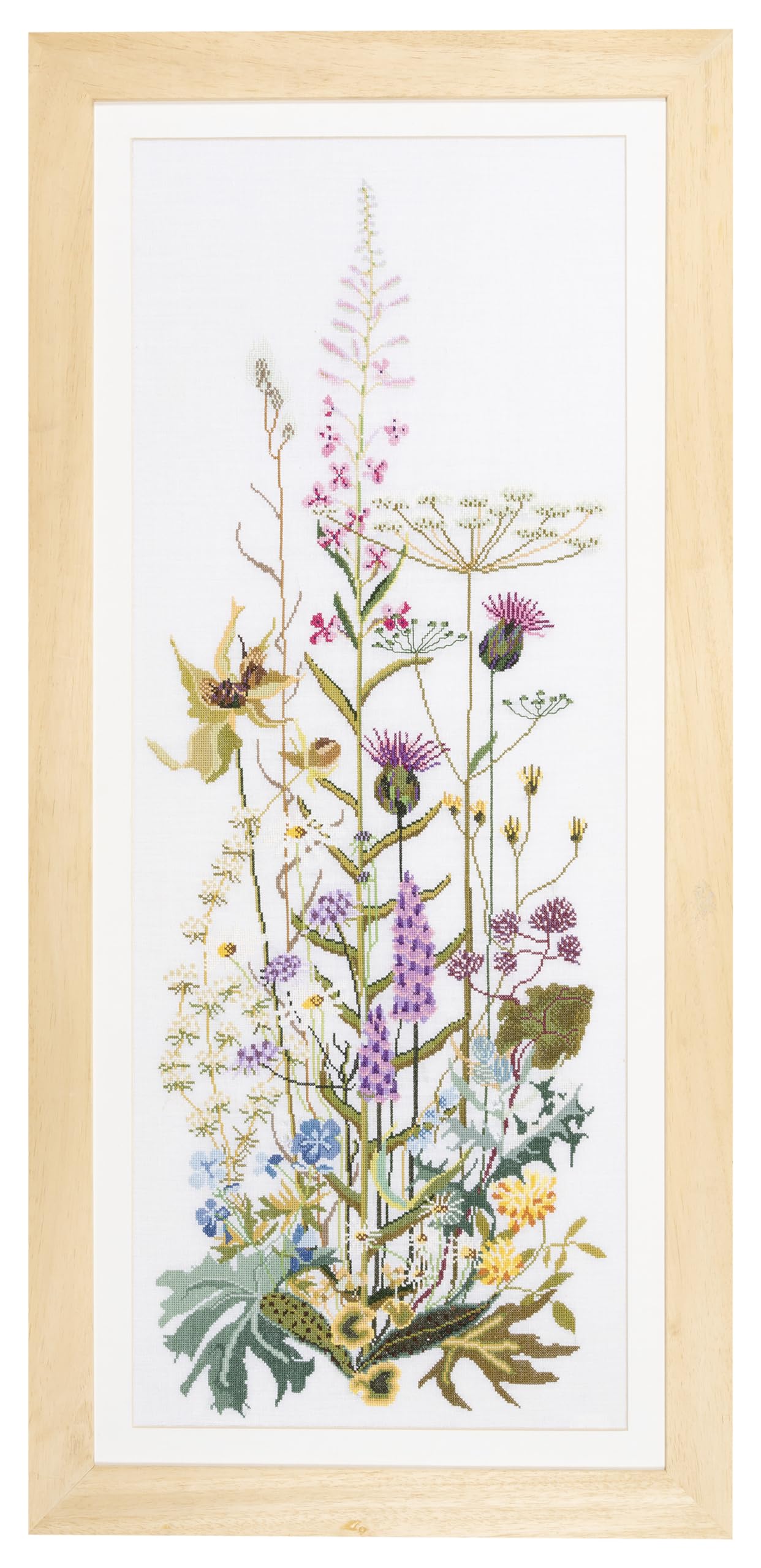 Thea Gouverneur - Counted Cross Stitch Kit - Wild Flowers - Aida - 16 Count - Embroidery Kit for Adults - DMC Embroidery Threads and Other Cross Stitch Supplies Included - 821A