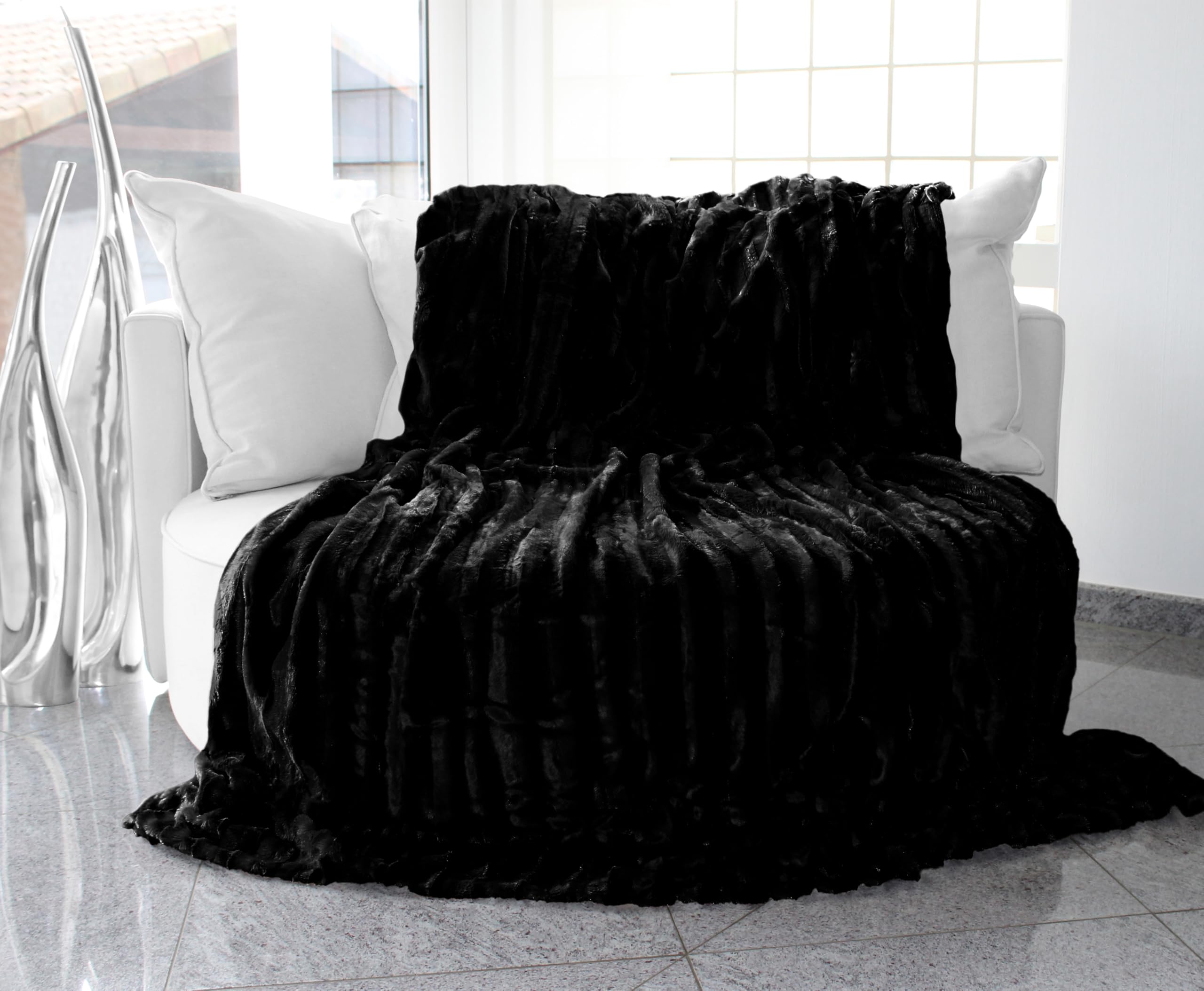 Brandsseller Double Sided Faux Fur Throw Blanket Oversized - 80" x 95" - Black