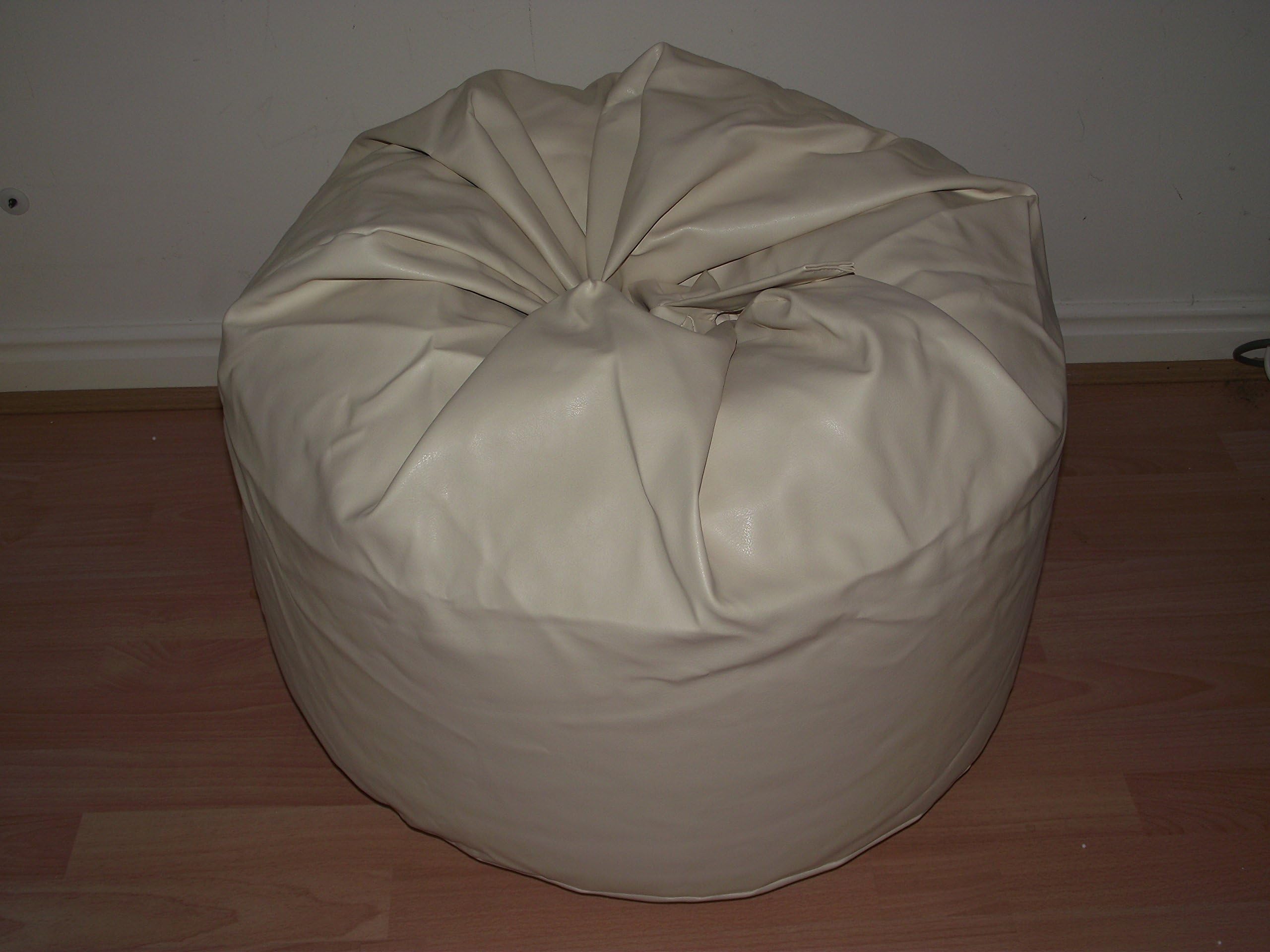 Bean bag cover in cream faux leather standard beanbag unfilled with free liner!!