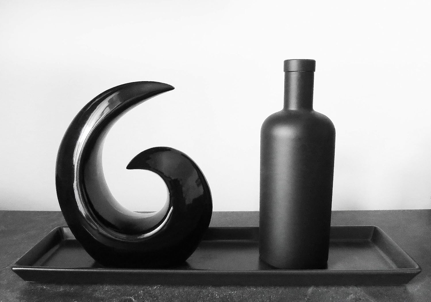 Stylish ceramic sculpture - modern decoration statue in black - decorative spiral 20 cm high - figurine also suitable as a gift - Image 3
