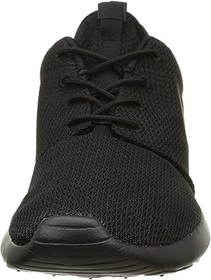 black nike roshe trainers