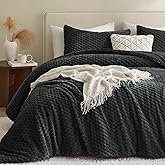 Petrichor Fluffy Queen Comforter Set - Ultra-Soft Black Flannel Thick Comforter for Queen Bed, Luxury Warm Bedding Set for Winter & Fall, Cozy Fuzzy Bed Set 3 Pieces (1 Comforter & 2 Pillowcases)