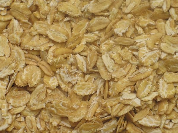 YUPIK ORGANIC KAMUT FLAKES, 2.2 LB (35.2 OZ), NON-GMO, KOSHER, VEGAN, MADE FROM RAW WHOLE GRAINS, STEAMED, ROLLED, & LIGHTLY ROASTED FLAKES, SOURCE OF FIBER & IRON, IDEAL FOR COOKING & BAKING
