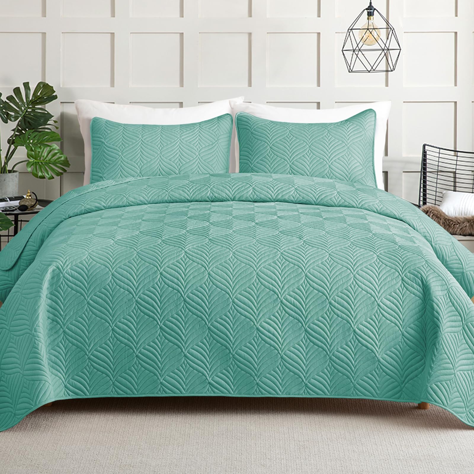 Photo 1 of ** USED** Whale Flotilla Elegant Extra Soft Quilts Queen Size, 3-Piece Lightweight Modern Geometric Full Queen Quilt Bedding Set Bedspread Coverlet for All Seasons, Turquoise
