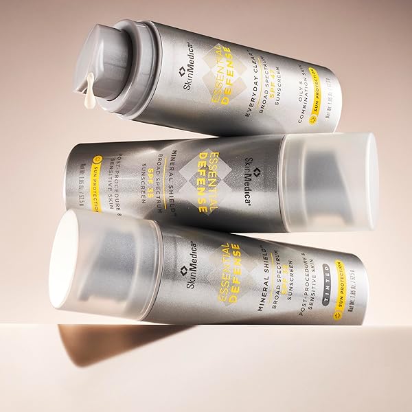 SKINMEDICA ESSENTIAL DEFENSE EVERYDAY CLEAR SPF 47 SUNSCREEN FOR FACE – THIS LIGHTWEIGHT, FACIAL SUNSCREEN IS IDEAL FOR OILY AND/OR COMBINATION SKIN, 1.85 OZ