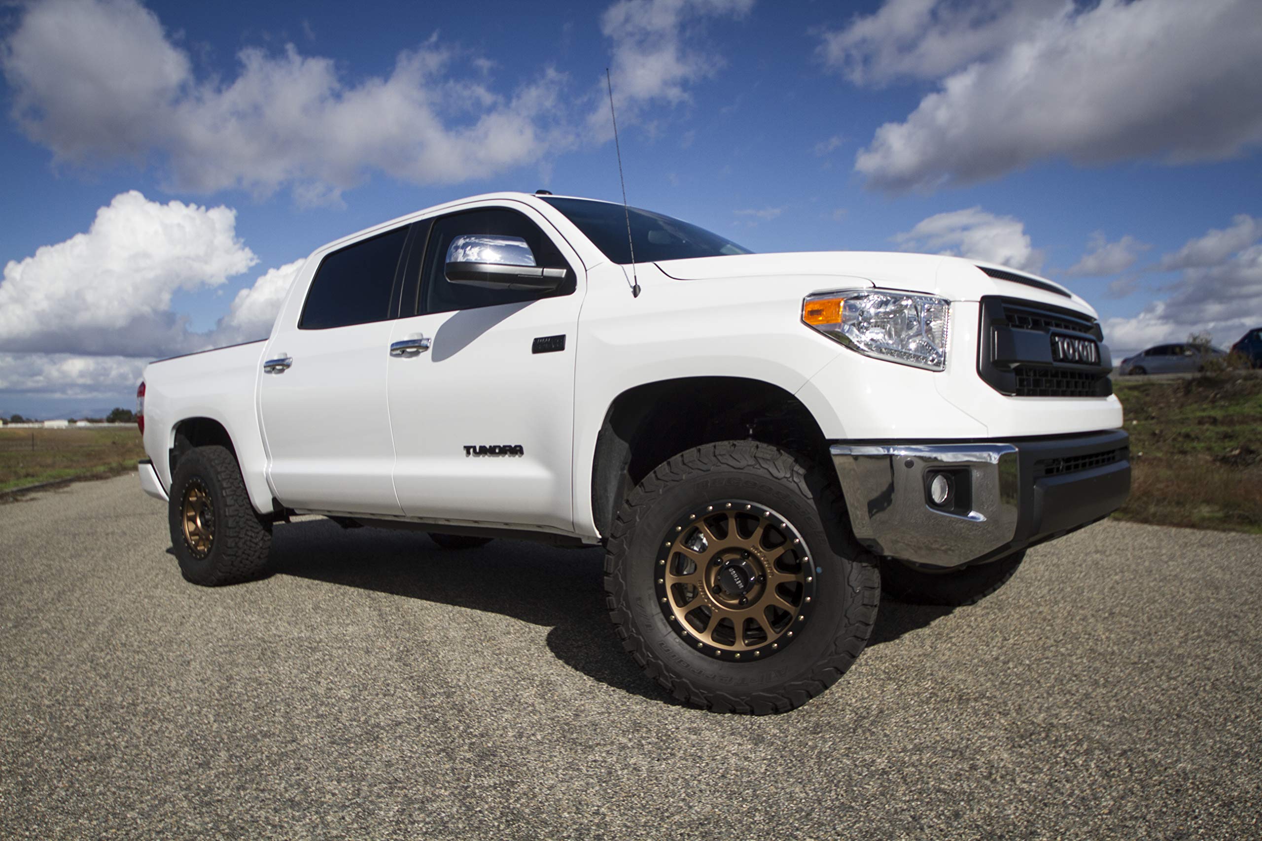 Method Race Wheels MR305 NV BRONZE Wheel with Method Black Street LOC