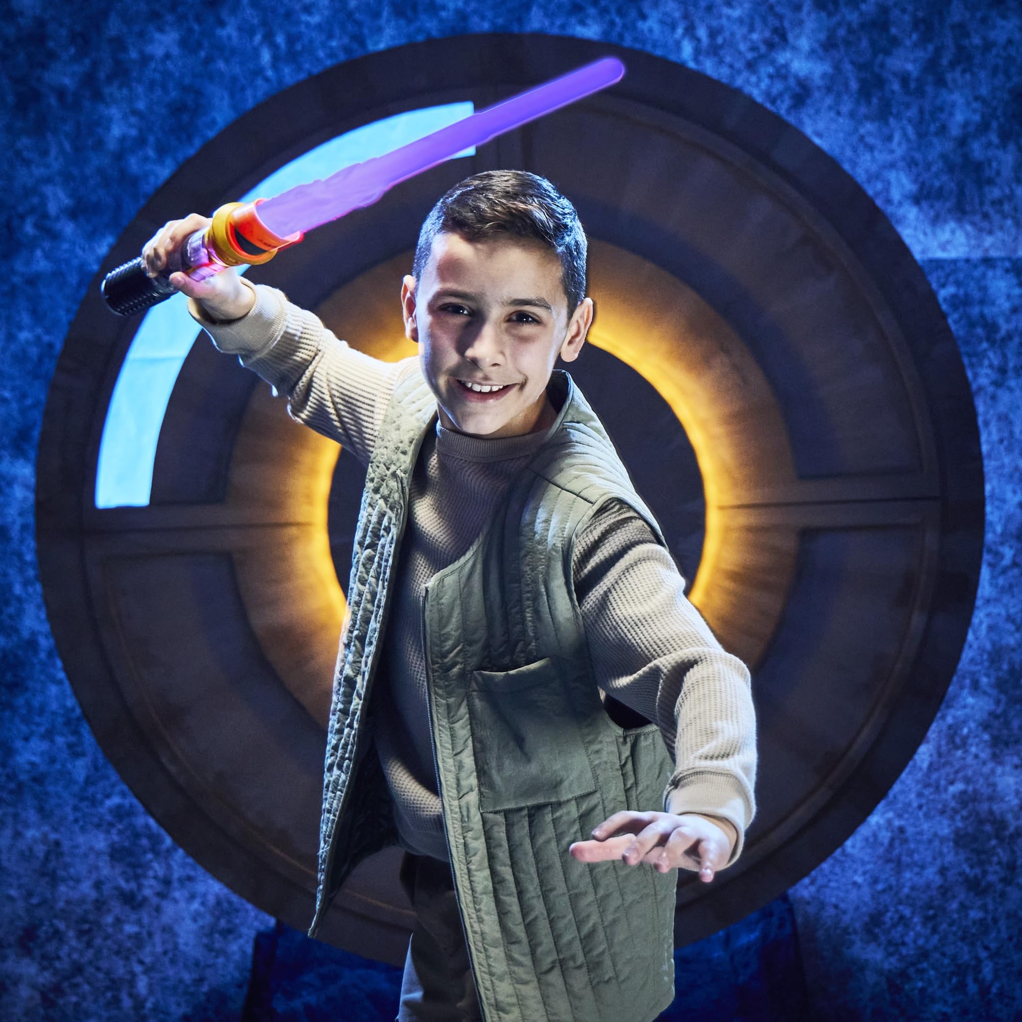 STAR WARS STAR WARS Power Crystal Lightsaber, 7 Colors & 10 Crystals, 50+ Color-Changing Combinations, Lights & Sounds, Toys for Boys & Girls, Kids, Ages 4+