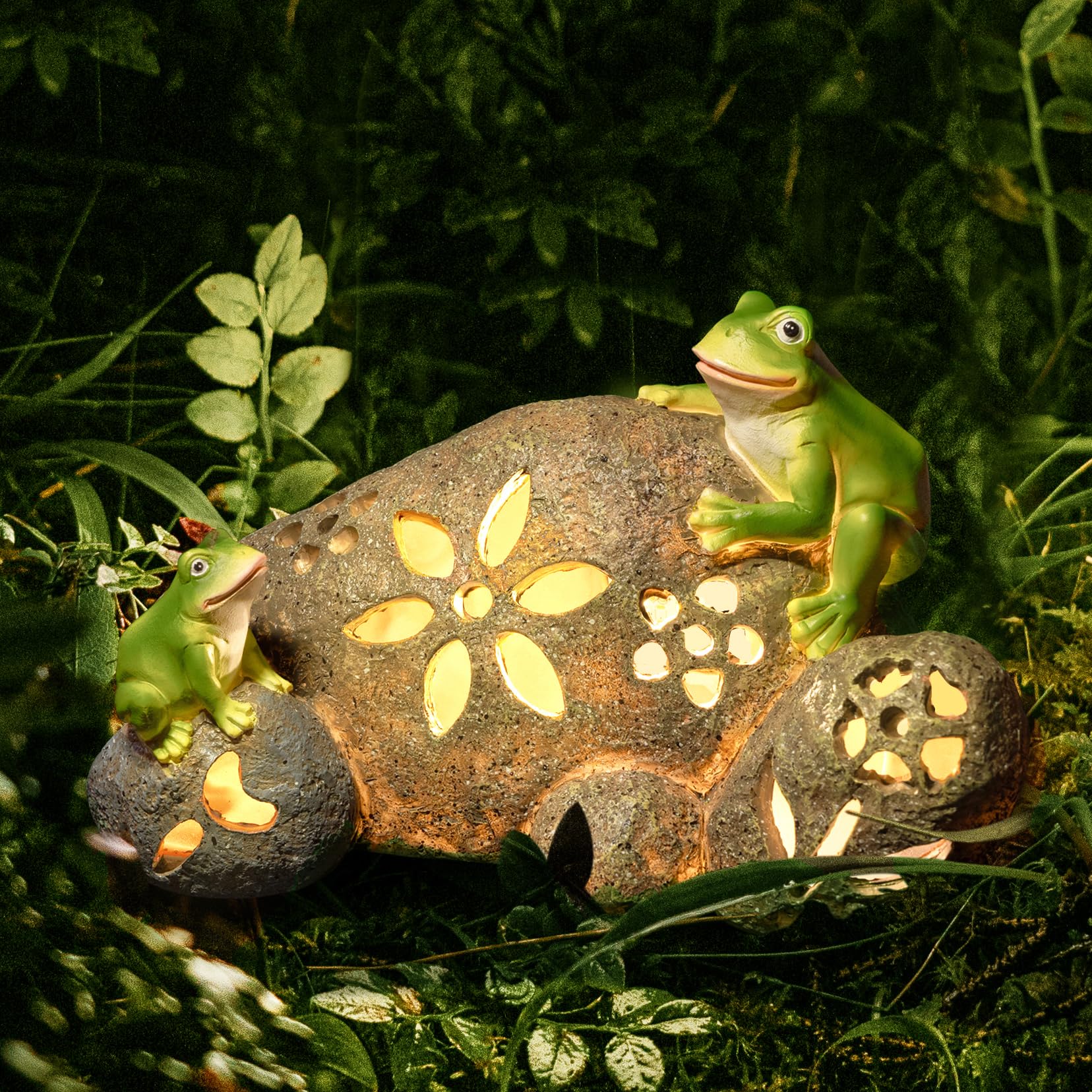 Photo 1 of WONDHOME Solar Frogs Garden Statues Outdoor Resin Frog on Rock Figurine with LED Lights Porch Patio Lawn Yard Art Home Decorations Birthday Housewarming Christmas Gardening Gifts for Mom Women