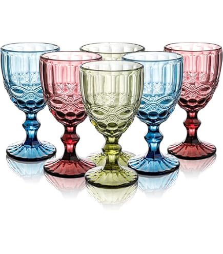 Verres en cristal pour liqueur colorés et pieds travaillés