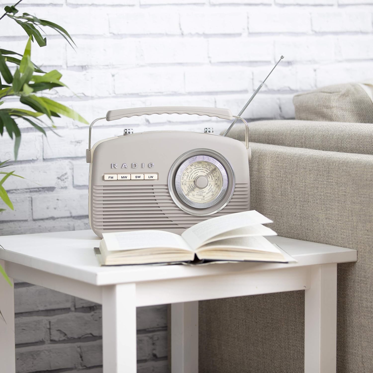 Radio or Buzzer Alarm Clock FM Radio Sage Green 14 W DAB+ Rubberised