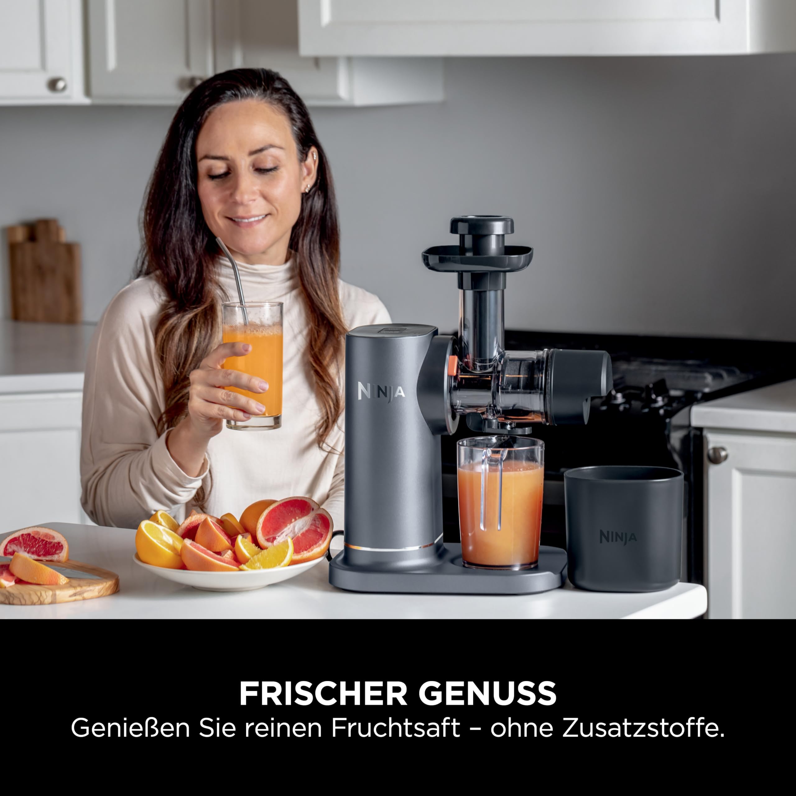 Ninja Kaltpresse-Entsafter Gemüse und Obst mit 700-ml-Becher & 1,1-L-Fruchtfleischbehälter, für frische Säfte, Drinks & Wellness-Shots, kompakt, spülmaschinenfest & abnehmbare Teile, Grau JC151EU 9