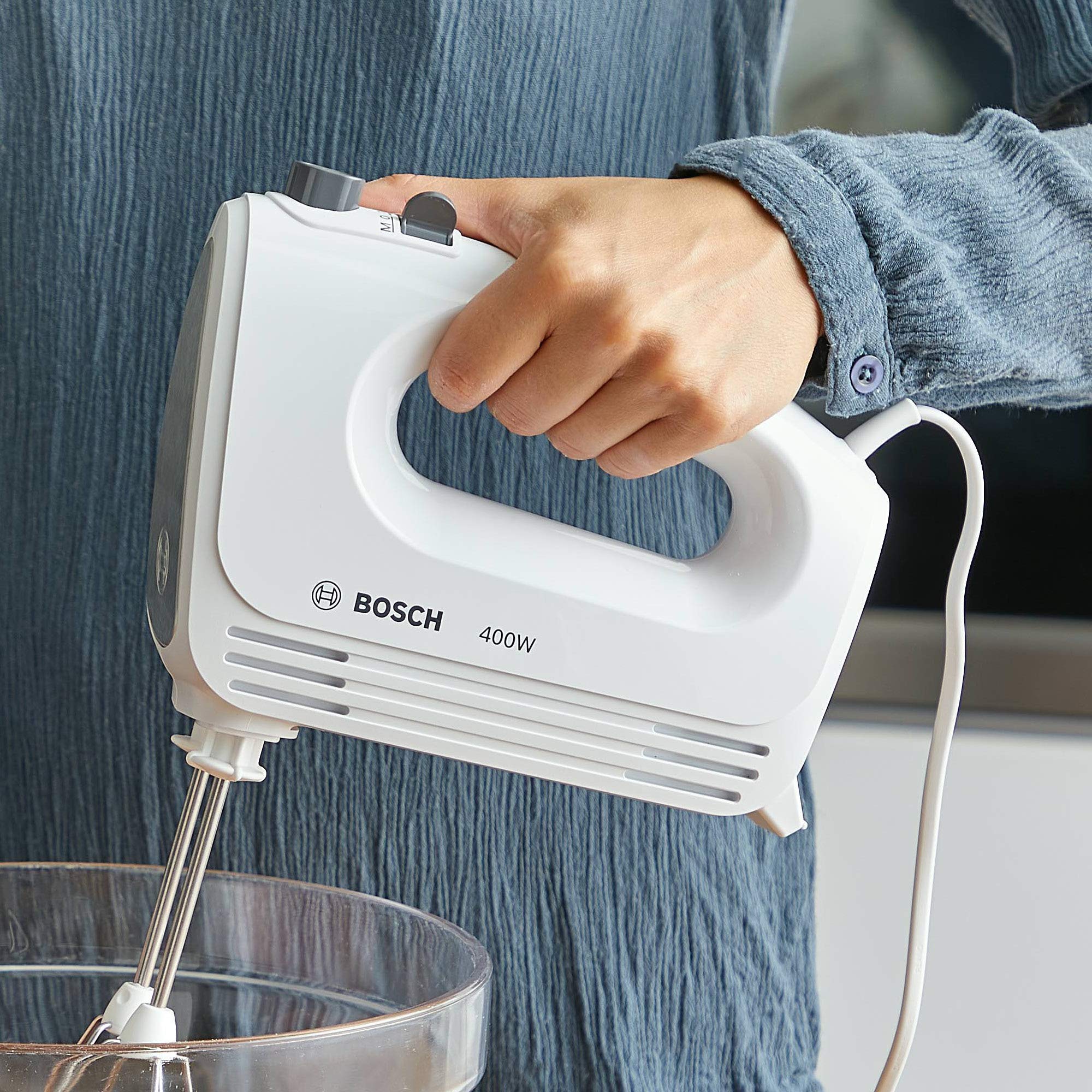 Bosch Handrührgerät, 2 Rührbesen, 2 Knethaken, Edelstahl, spülmaschinenfest, 4 Stufen, Turbostufe, leicht, leise, 400 W, weiß, CleverMixx MFQ24200 8