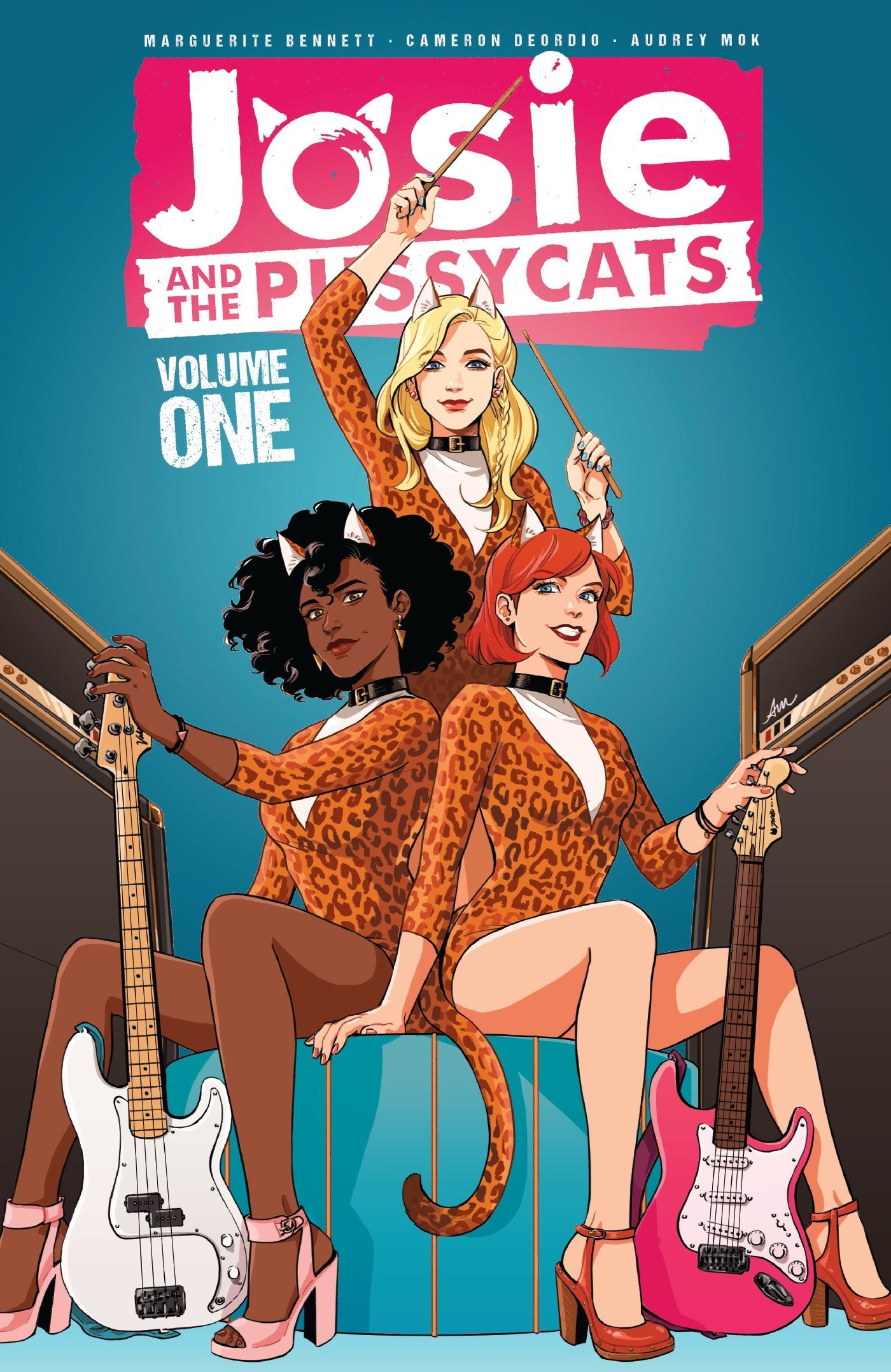 Josie And The Pussycats Vol 1 Bennett Marguerite Deordio Cameron Mok Adurey 9781682559895 Amazon Com Books