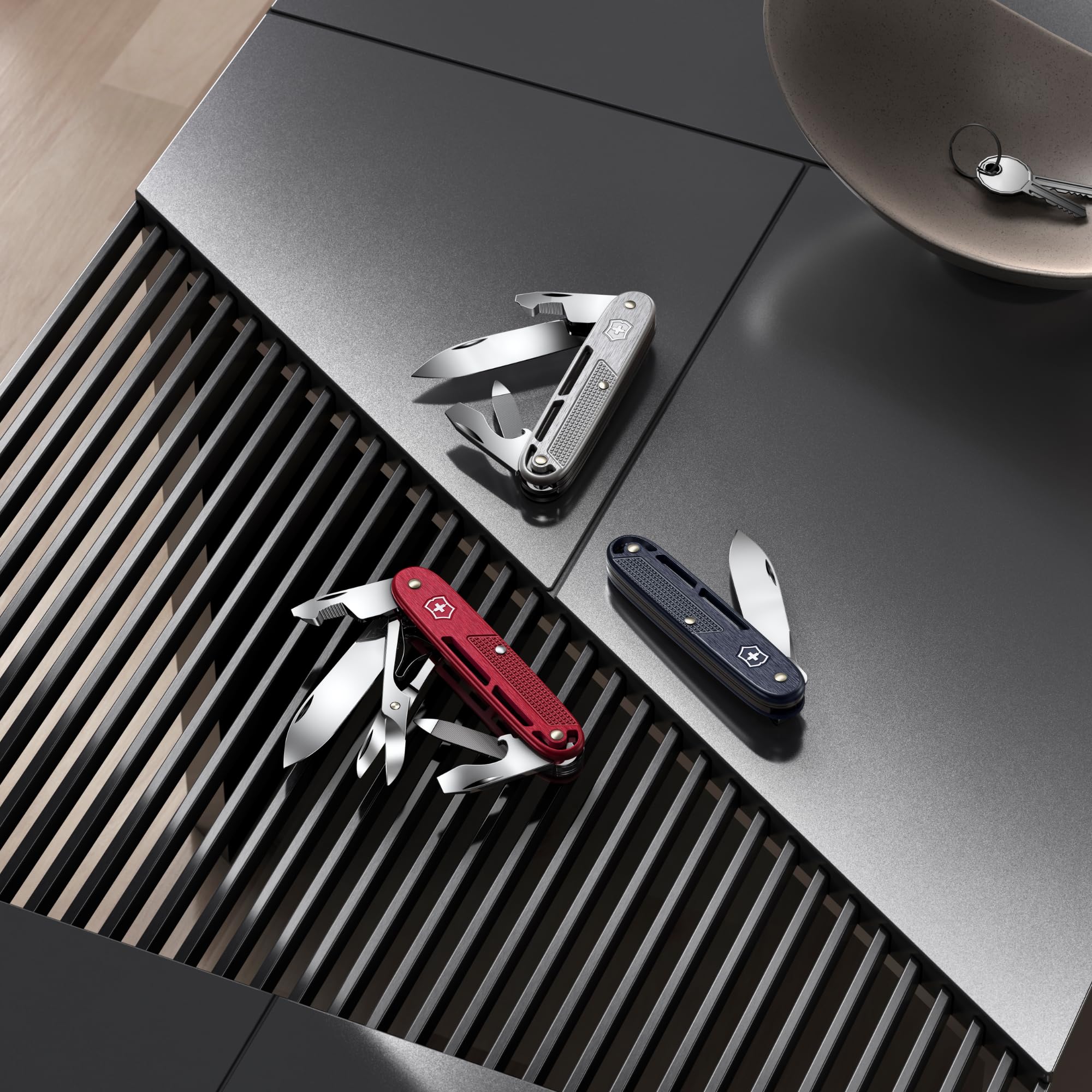 Victorinox Taschenmesser Synergy X Alox - 9 Funktionen, Schere & Trageclip 2
