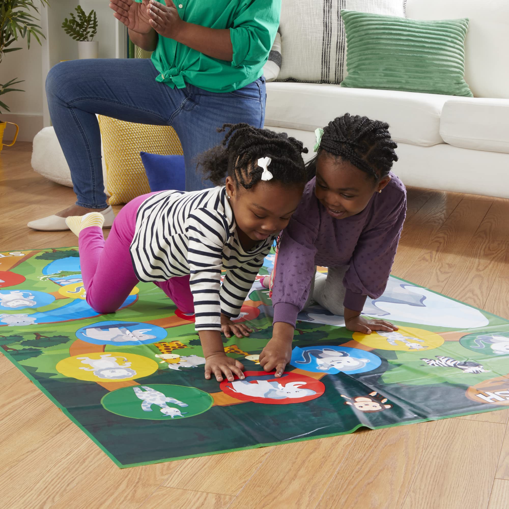 Hasbro Gaming Twister Junior Game, Animal Adventure 2-Sided Mat, 2 Games in 1, Party Game for Kids Ages 3 and Up and 2-4 Players (Amazon Exclusive)