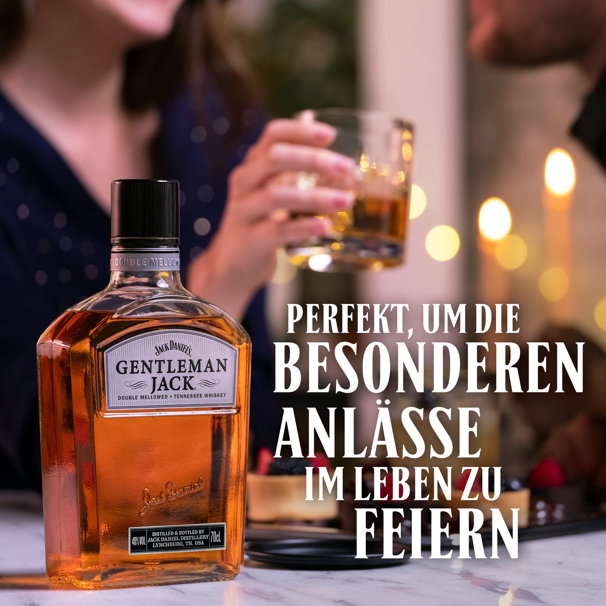 Jack Daniel's Gentleman Jack Tennessee Whiskey -‎ Ein Mix aus Karamell, Minze und dunklen, reifen Äpfeln - limitiertes Geschenkset mit Whiskey Tumbler - 0.7L 40 Prozent 7