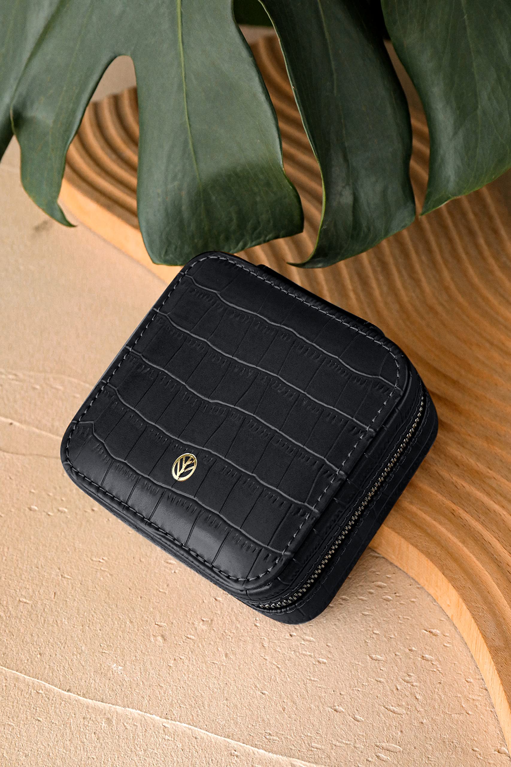 S.Leaf Travel Jewelry Organizer Boxes for Women Small Portable Necklace Earrings Bracelet Rings Travel Case Best Friend Birthday Gifts for Women Trendy (11_Pattern_Crocodile_Black_01)