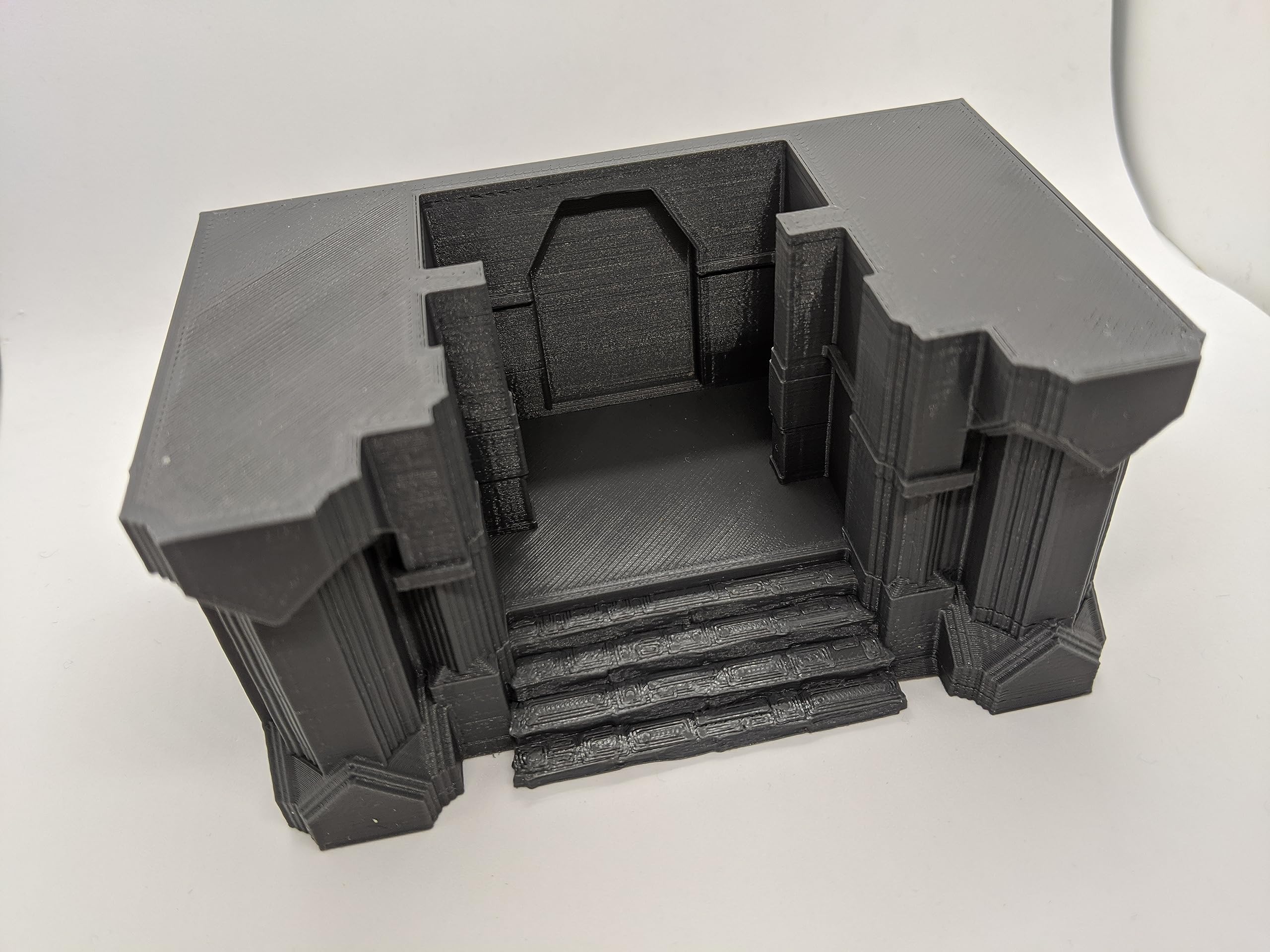 Dwarven Gate Throne Room | 28mm 1/56 Scale Miniature | RPG Tabletop Figure Landscape Modelling Wargaming Fantasy Diorama Wargames Model Scenery Terrain Scatter Roleplaying 3d Printed Paintable