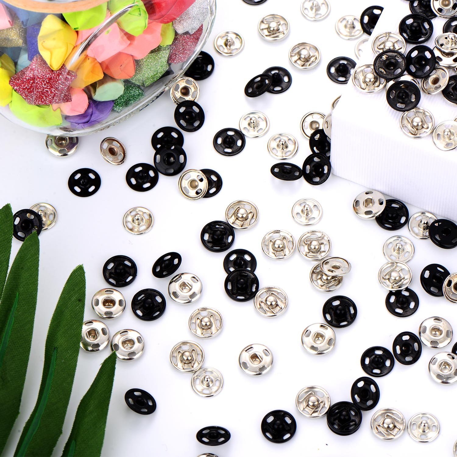 Sumind 100 Sets Sew-on Snap Buttons Metal Snap Fastener Press Button for Sewing Clothing, Black and Silvery (10mm)