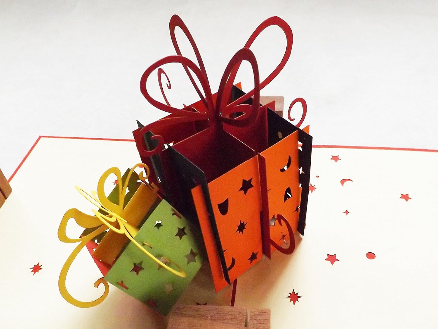 Amazon 全100種以上 立体ポップアップ グリーティングカード 誕生日プレゼント ダブル Hb 023 誕生日 ギフトカード 友達 ウェディング おめでとう 結婚祝い 感謝状 告白 招待状 出産祝い メッセージカード バレンタイン グリーティングカード 文房具