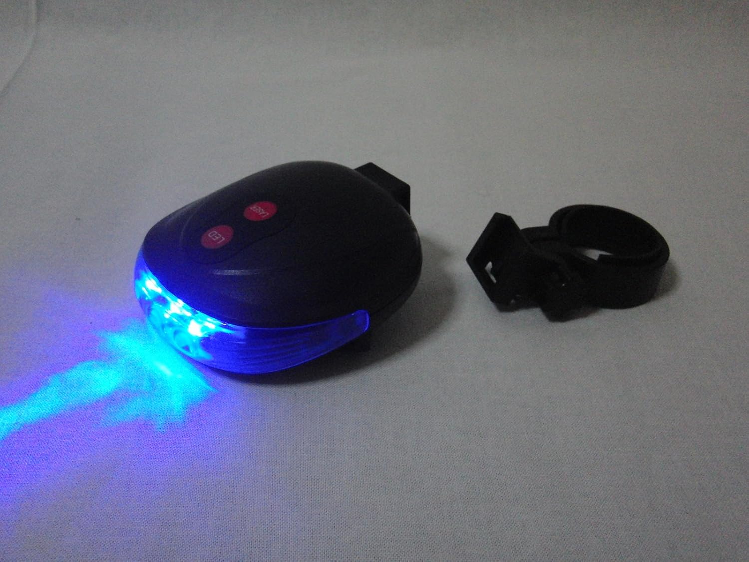 Amazon 夜間走行 自転車用 テールライト ｌｅｄ レーザービーム 青led赤レーザー 赤led赤レーザー 夜間走行 安全 並行輸入品 Ledt テールライト