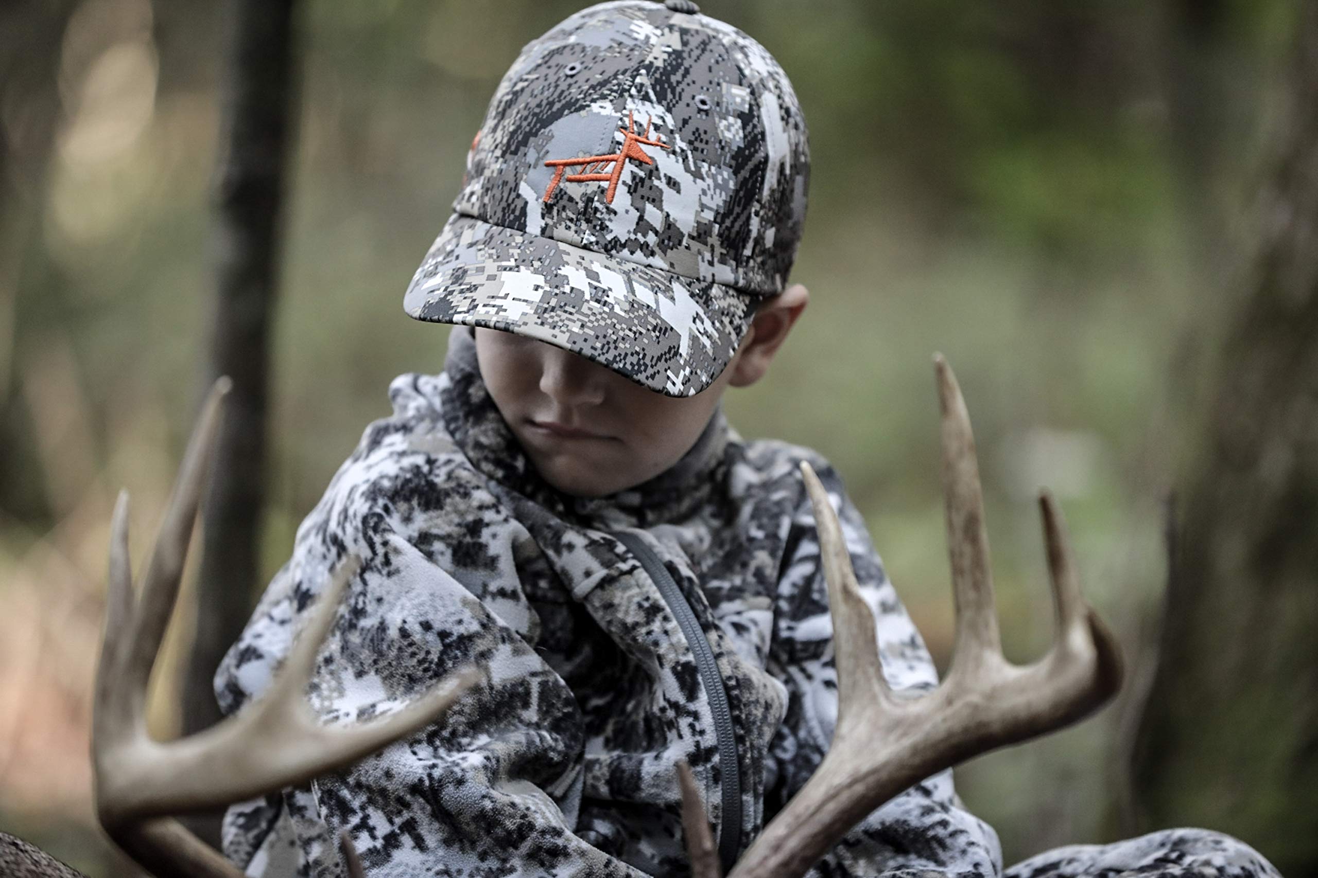 Trophy Rock Allnatural Mineral Rock/Salt Lick, Attract Deer and Big