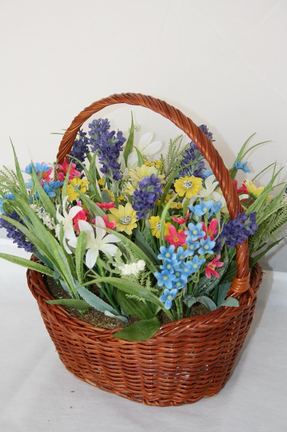Homescapes Country Flowers in Basket Lifelike Leaves Silk Flowers Replica Artificial Plant