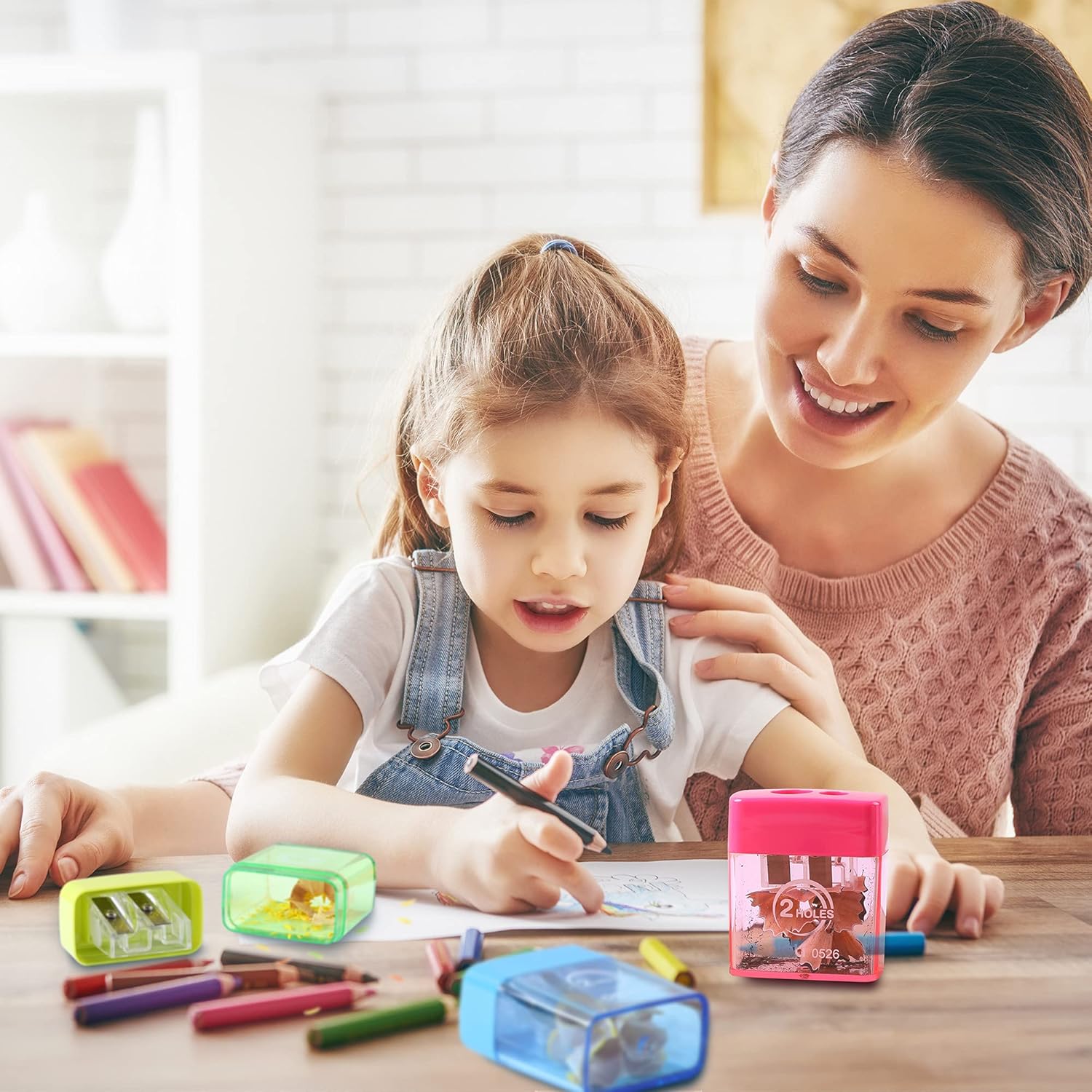Deli Manual Pencil Sharpener with Lid, Pencil Sharpener Handheld, 2 Holes for Standard and Jumbo Pencils, Perfect for Kids, Random Color : Office Products