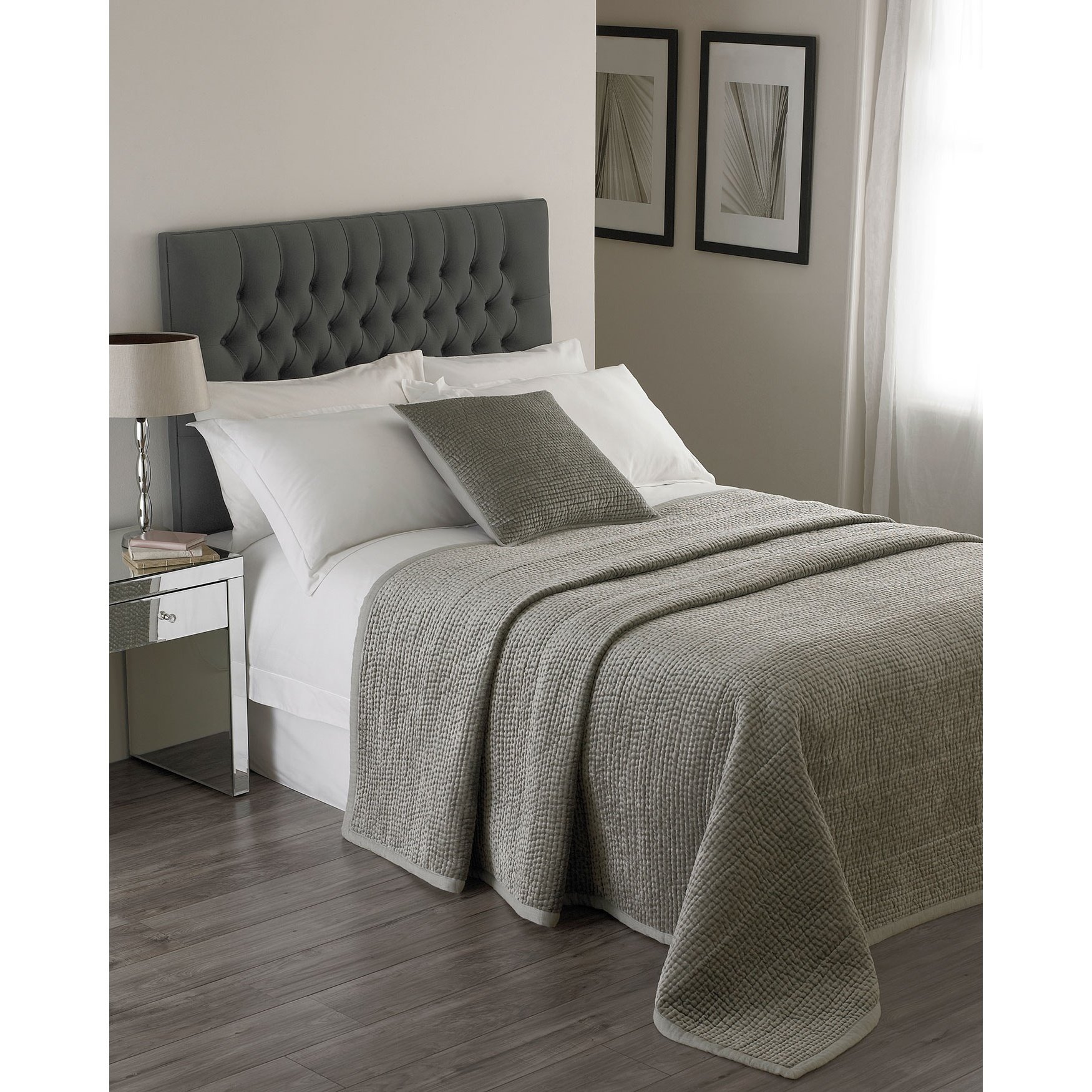 Riva Home Paoletti Brooklands Luxury King Size Bedspread - Silver Grey - Velvet Feel Quilt Design - Linen Border - 100% Polyester Filling - 240 x 250cm (94" x 98" inches), BLANDS/B02/SIL