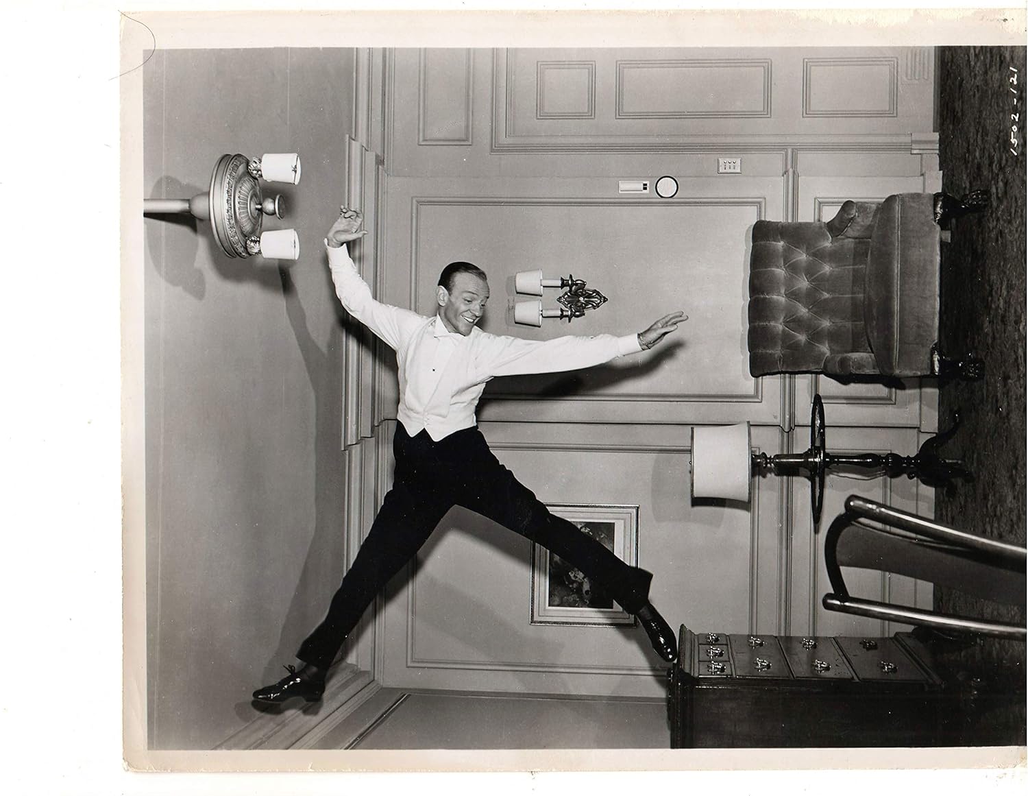 Royal Wedding 1951 Fred Astaire Ceiling Dance Terrific Shot