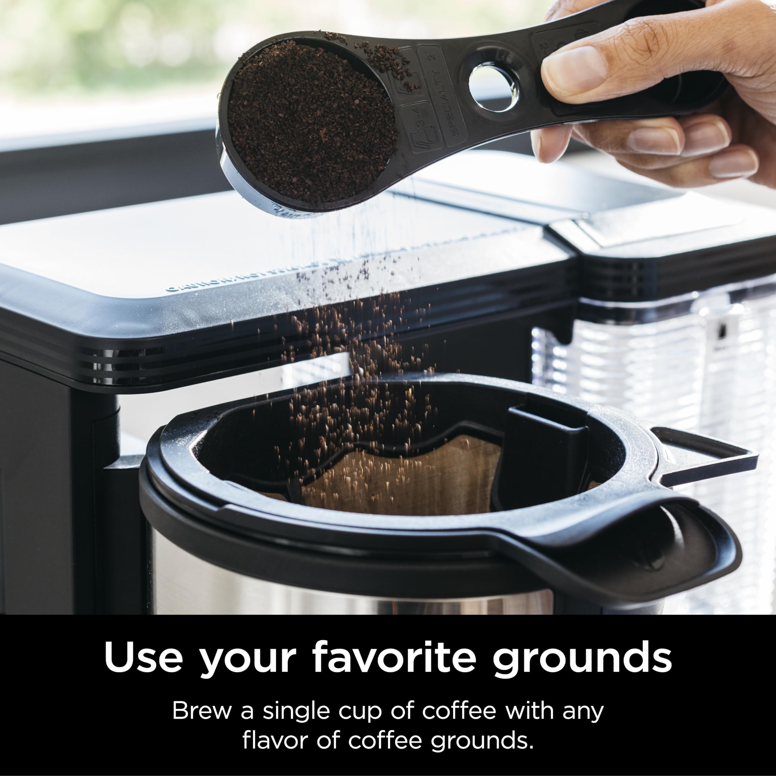 Cafetera especial Ninja, café caliente y helado, 6 estilos de preparación, 8 tamaños, taza pequeña a taza de viaje, jarra para 10 tazas, espumador plegable, filtro permanente, depósito extraíble, negro, CM401