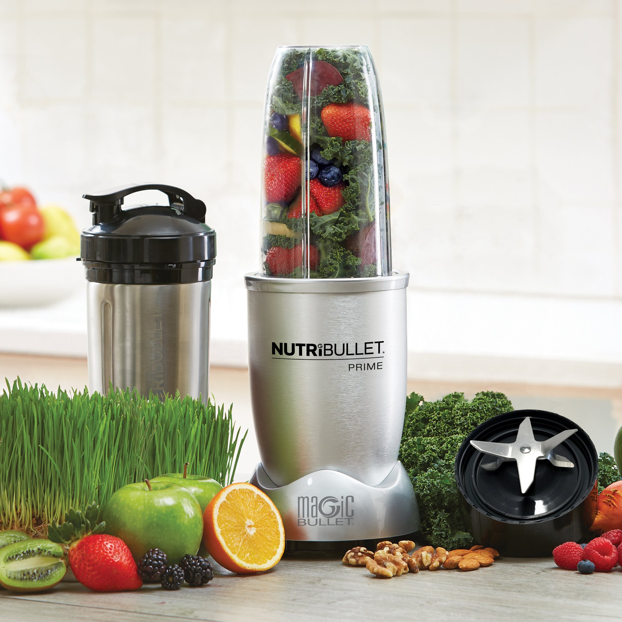NutriBullet 1000 Watt PRIME Edition, sistema de licuadora/mezclador de alta velocidad de 12 piezas, incluye taza aislada de acero inoxidable y libro de recetas