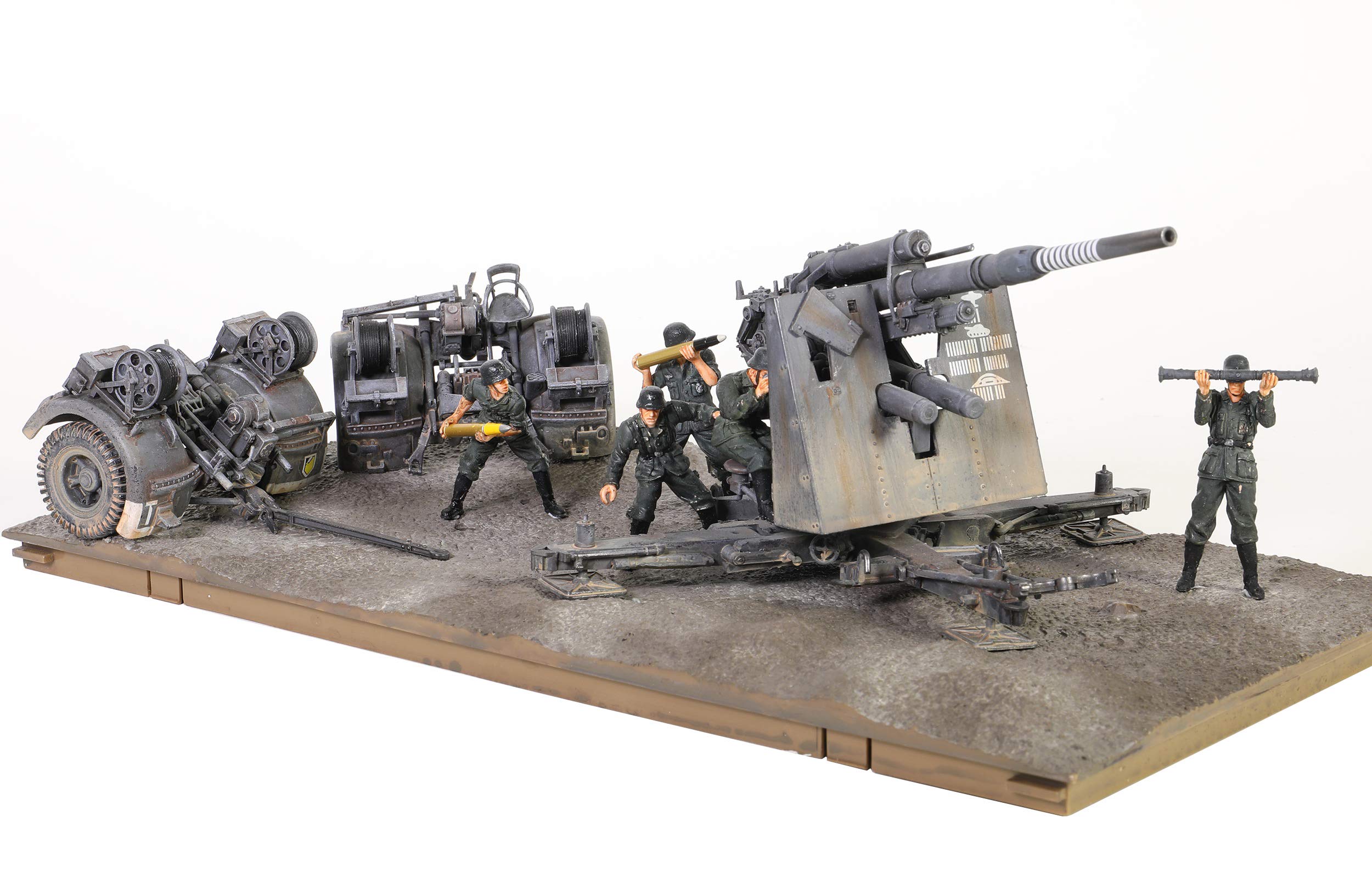 Forces of Valor 801008A German Anti-Tank Artillery Gun Krupp Flak 36 with 5 Figures Stalingrad 1943 1/32 Scale