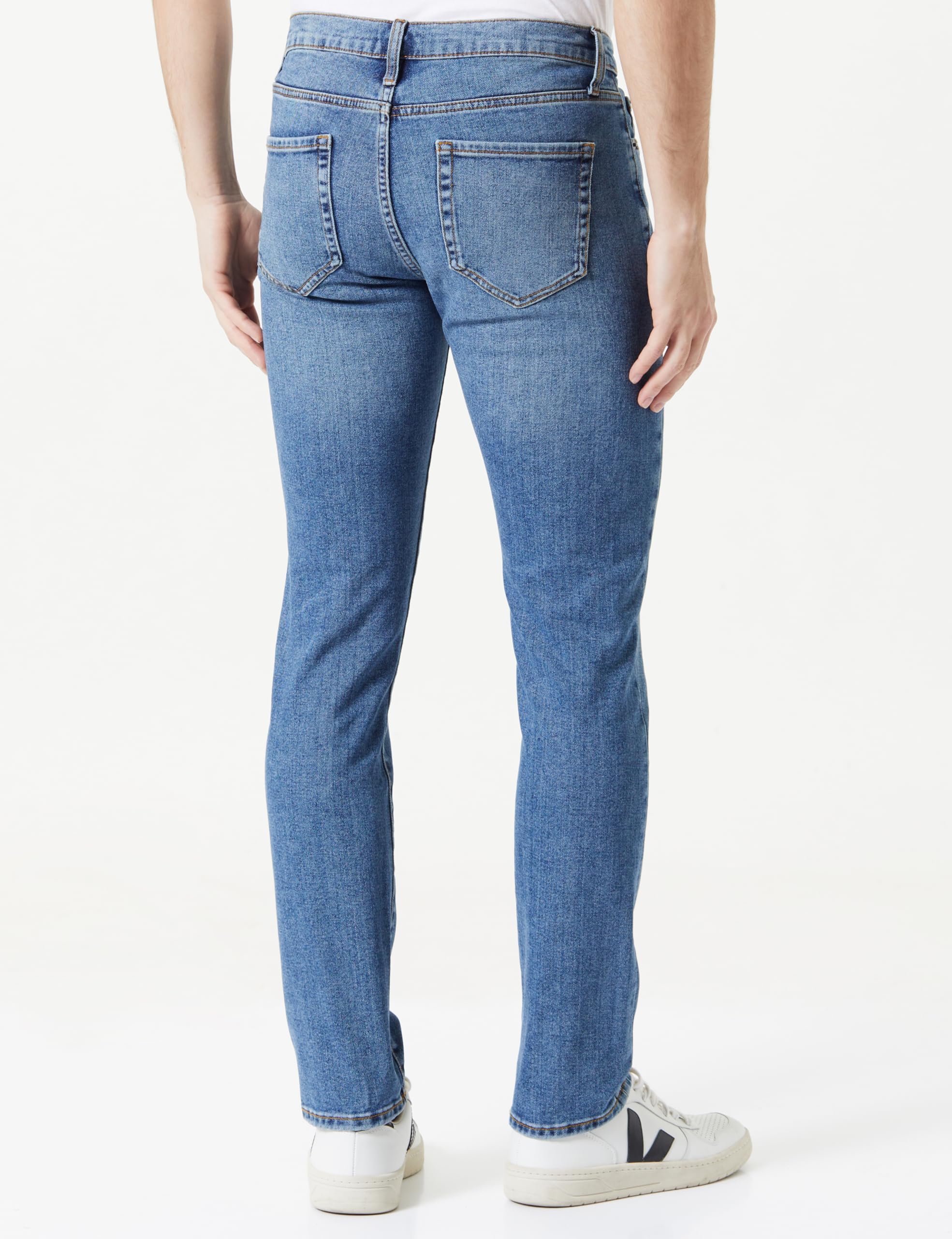 Amazon Essentials Herren Athletic-Fit-Stretchjeans - Auslauffarben, Helle Waschung, 36W / 32L 4