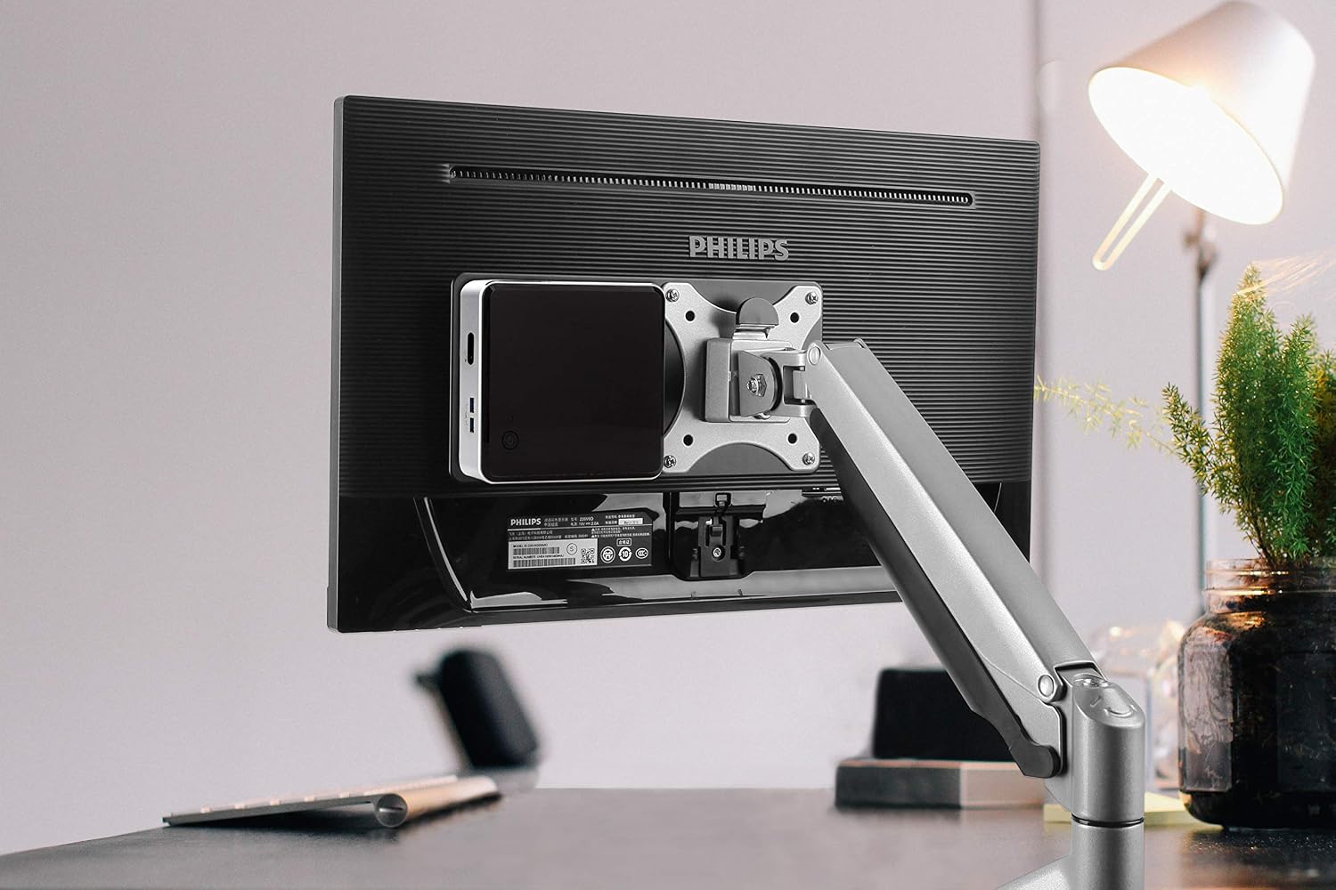 Newstar THINCLIENT-01 Thin Client Holder (attach between monitor and mount) - Black - Image 5